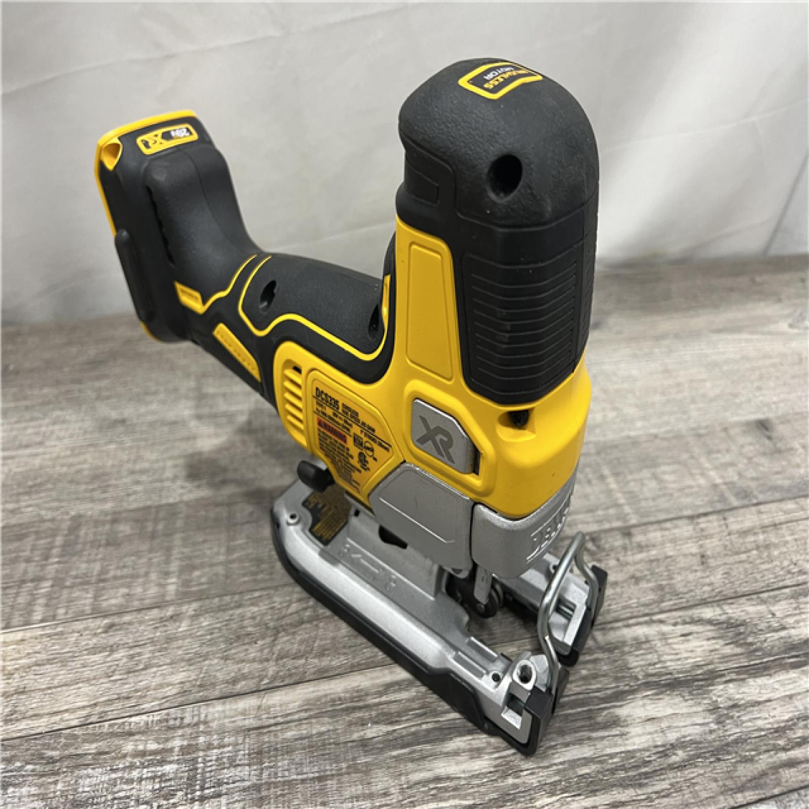 AS-IS DEWALT 20V MAX XR Cordless Barrel Grip Jigsaw (Tool Only)