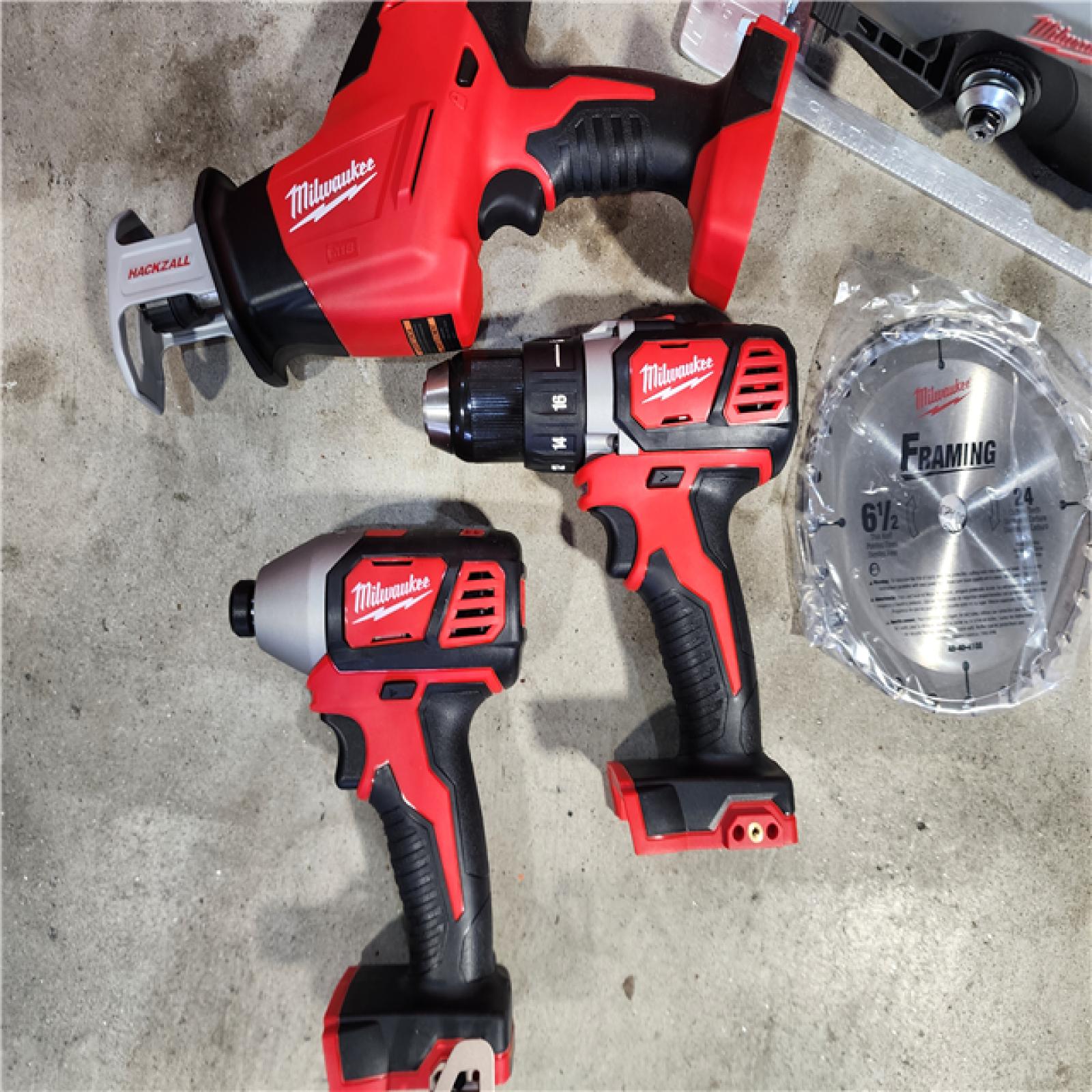 HOUSTON LOCATION - AS-IS (APPEARS LIKE NEW) Milwaukee M18 18-Volt Lithium-Ion Cordless Combo Tool Kit (5-Tool) with (1) 3.0Ah and (1) 1.5Ah Battery, (1) Charger, (1) Tool Bag