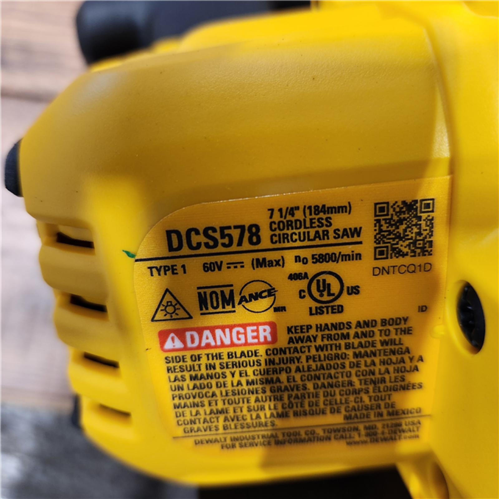 AS-IS DeWALT Flexvolt Max 7-1/4  60V Brushless Circular Saw DCS578B (Bare Tool)