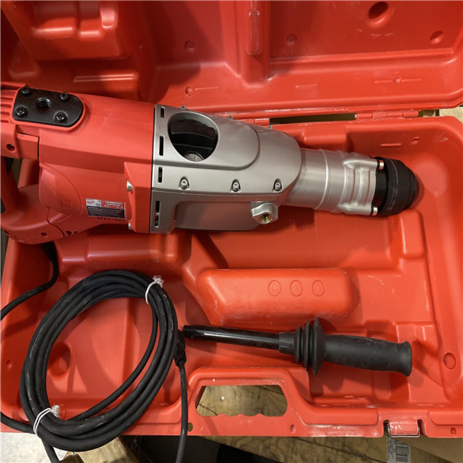 Like new ! Milwaukee 15 Amp Corded 2 in. SDS-Max Rotary Hammer