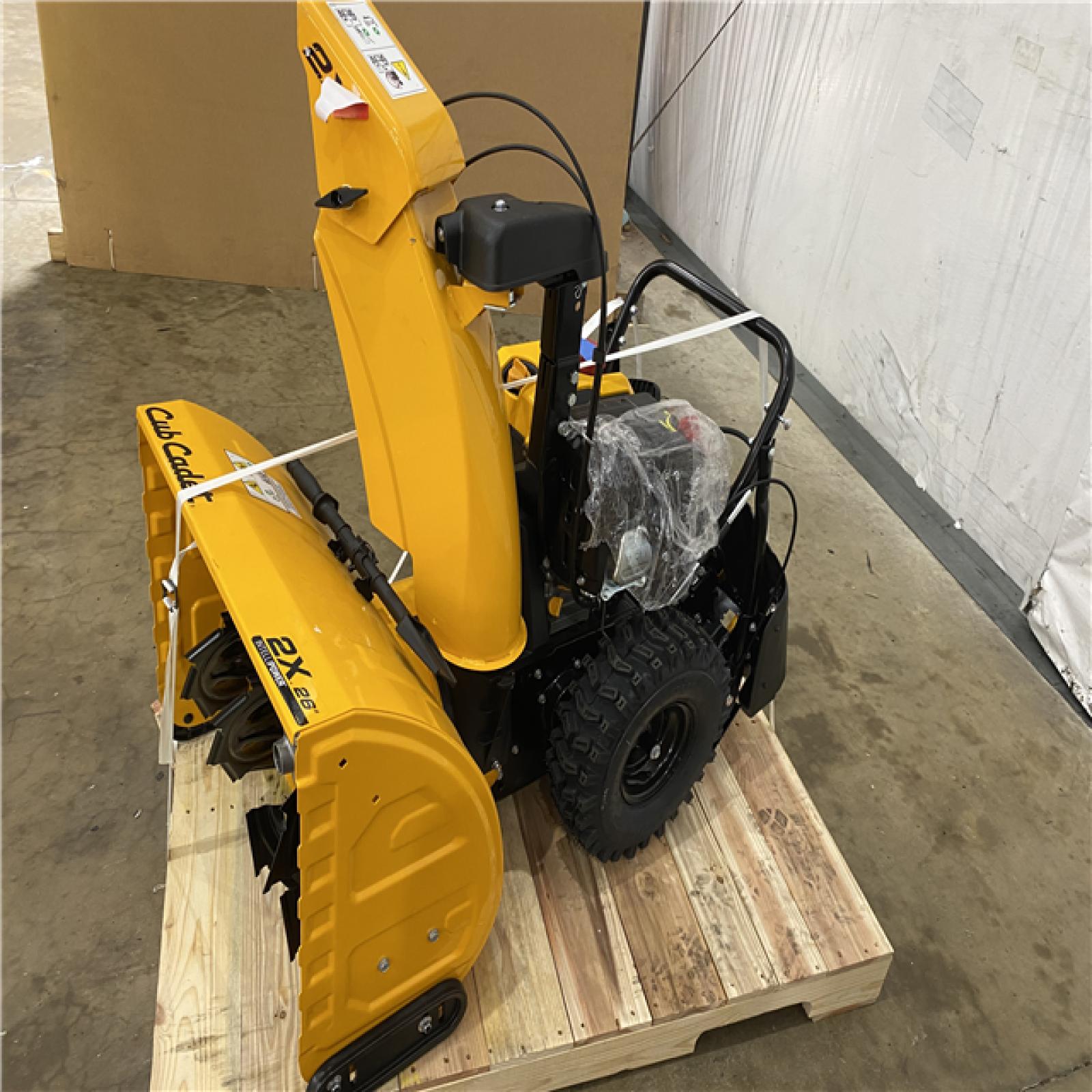 Houston Location - AS-IS Cub Cadet 2x 26'' in Snow Blower