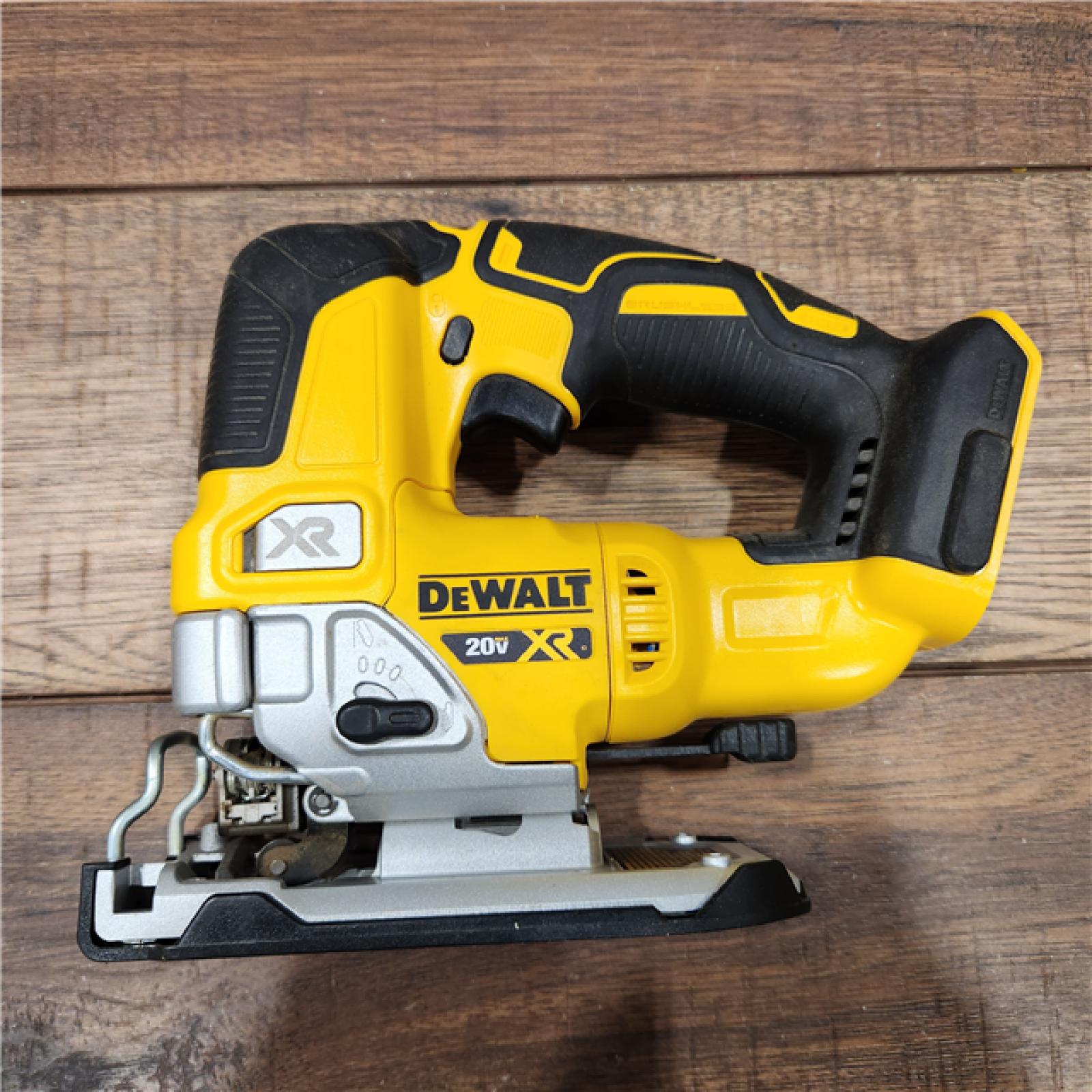 AS-IS 20V MAX XR Cordless Brushless Jigsaw (Tool Only)