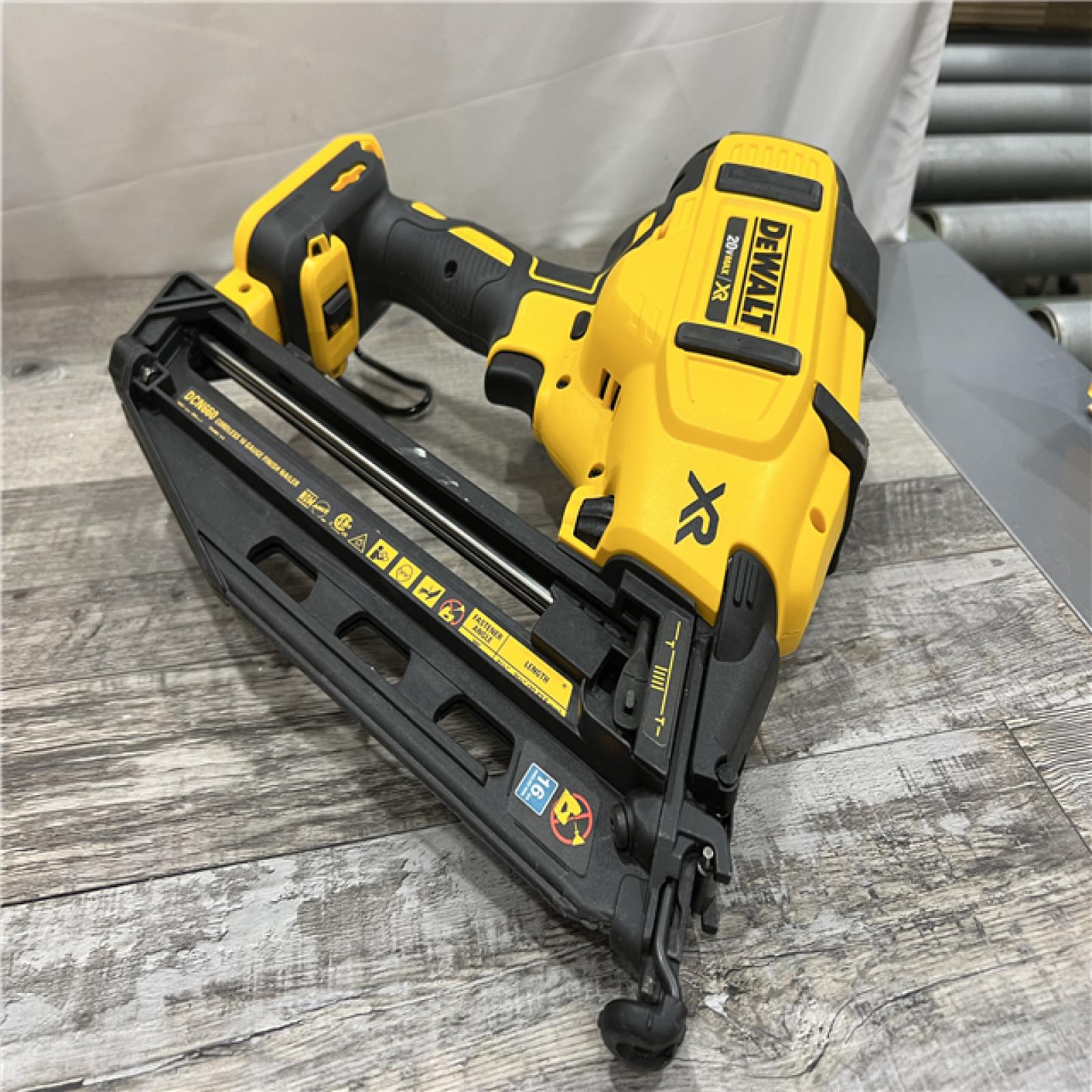 AS-IS DEWALT Cordless 20V Max XR Angled Finish Nailer (Tool Only)