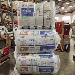 Phoenix Location Johns Manville R-38 Kraft Faced Fiberglass Insulation Batt 24 in. W x 48 in. L (12 Bags 864 Sq/Ft)