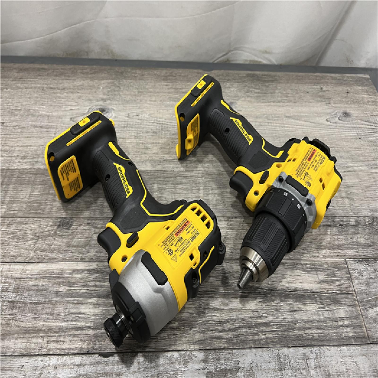 AS-IS DEWALT ATOMIC 20-Volt MAX Lithium-Ion Cordless Combo Kit (2-Tool) with (2) 2.0Ah Batteries, Charger and Bag