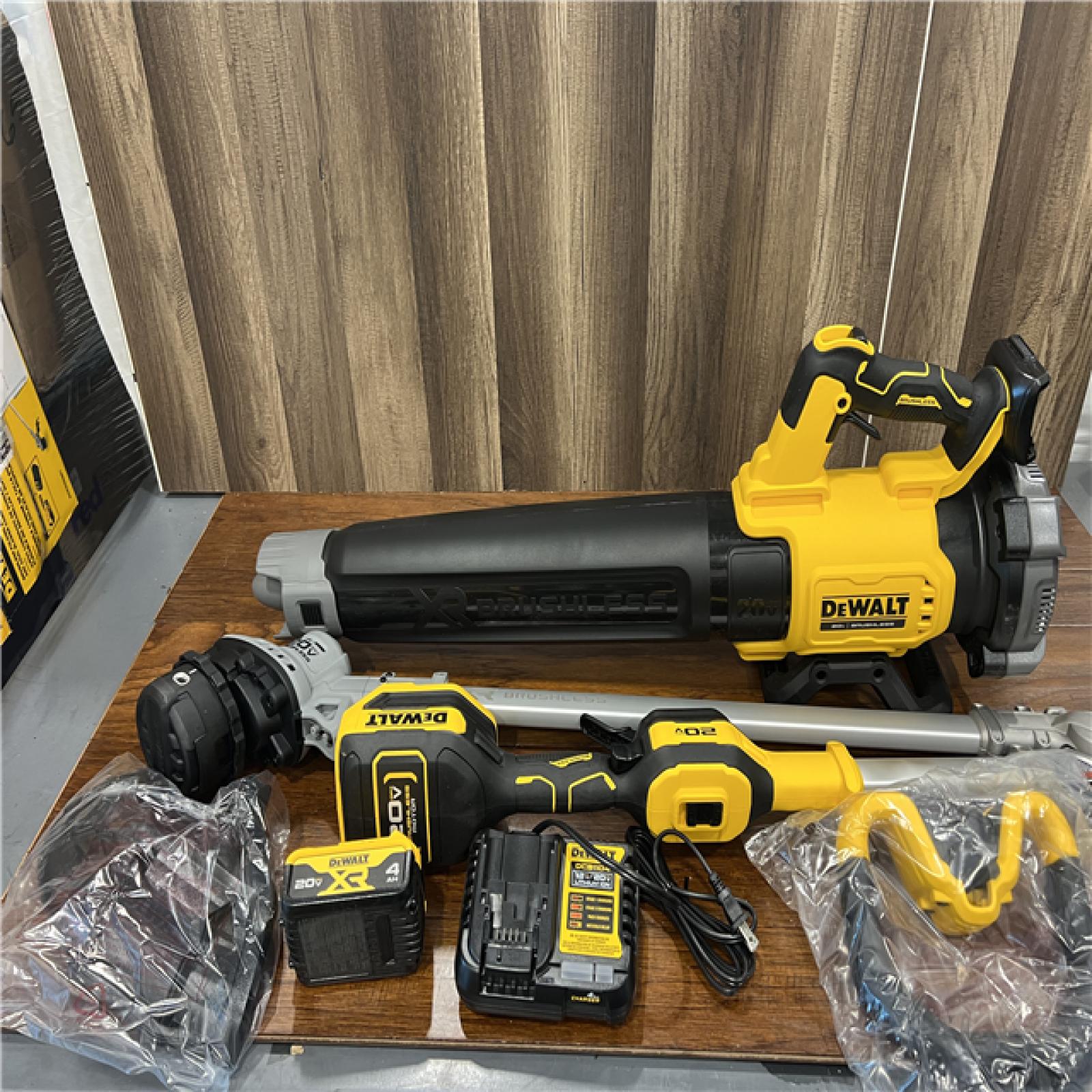 AS-IS DEWALT 20V MAX Cordless Battery Powered String Trimmer & Blower Combo Kit with (1) 4 Ah Battery & Charger