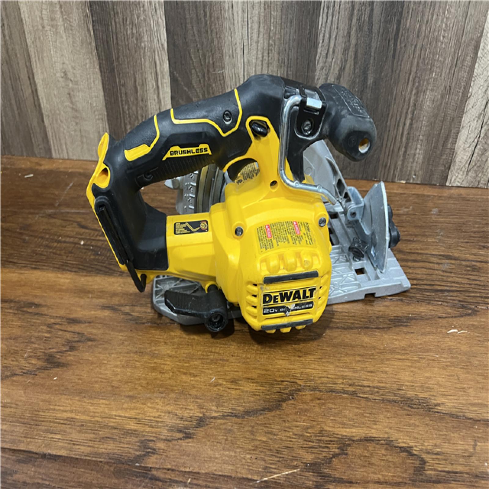 AS-IS DEWALT 20V MAX Cordless Brushless 6-1/2 in. Sidewinder Style Circular Saw (Tool Only)