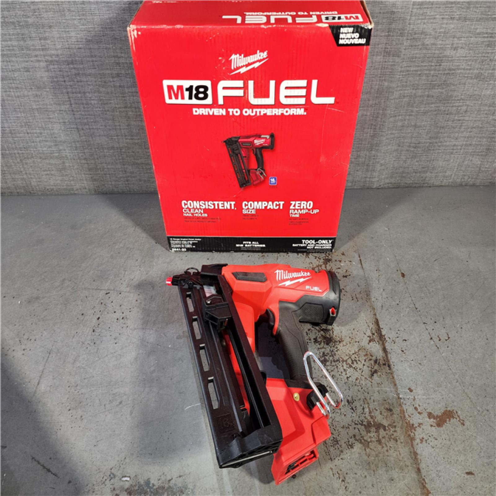 HOUSTON LOCATION - AS-IS Milwaukee 2841-20 18V Cordless Gen II 16 Gauge Angled Finish Nailer (Tool Only)