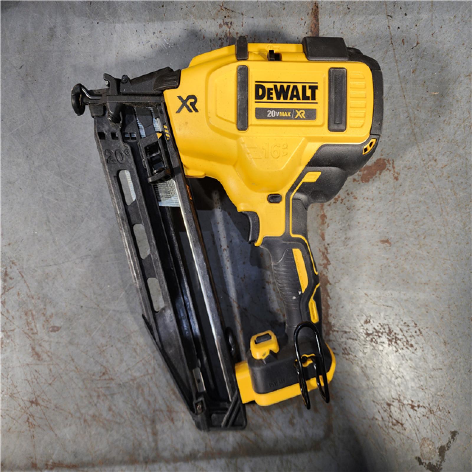 HOUSTON LOCATION - AS-IS DeWalt DCN660D1 20V 16 Gauge Cordless Angled Finish Nailer Kit W/ 2Ah Battery