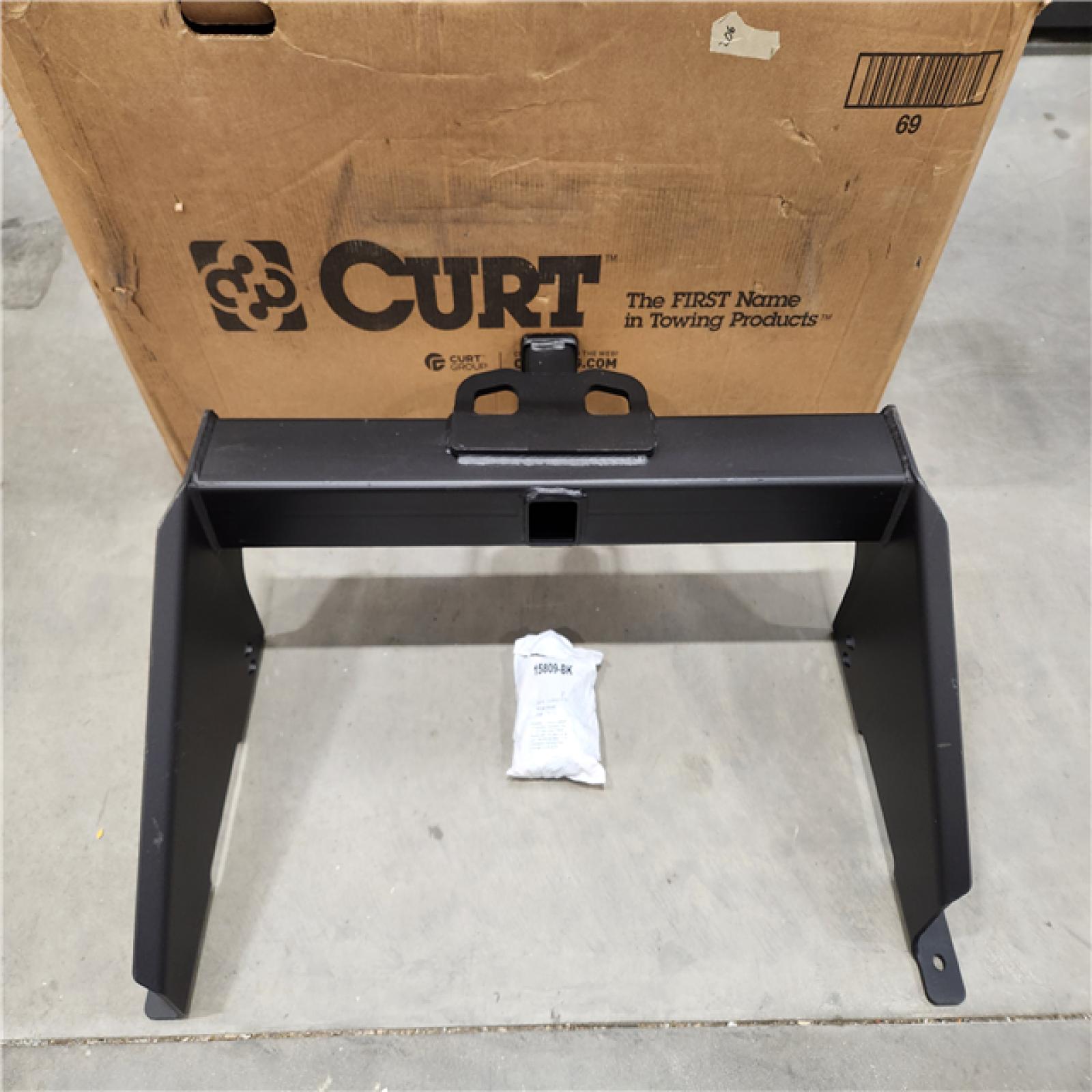 AS-IS Curt Commercial Duty Class V Trailer Hitch (15809)