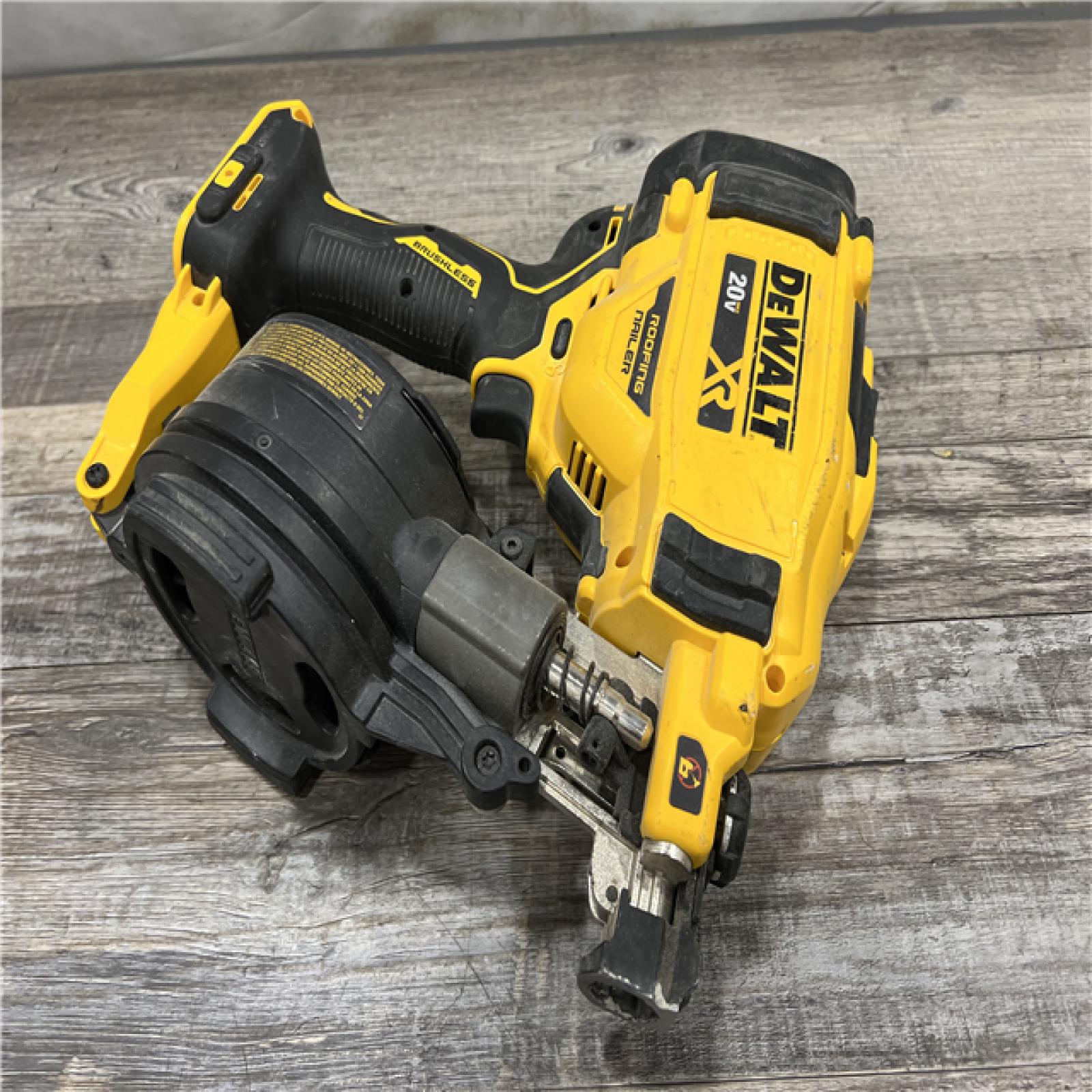 AS-IS DEWALT 2007898 Roofing Nailer Cordless