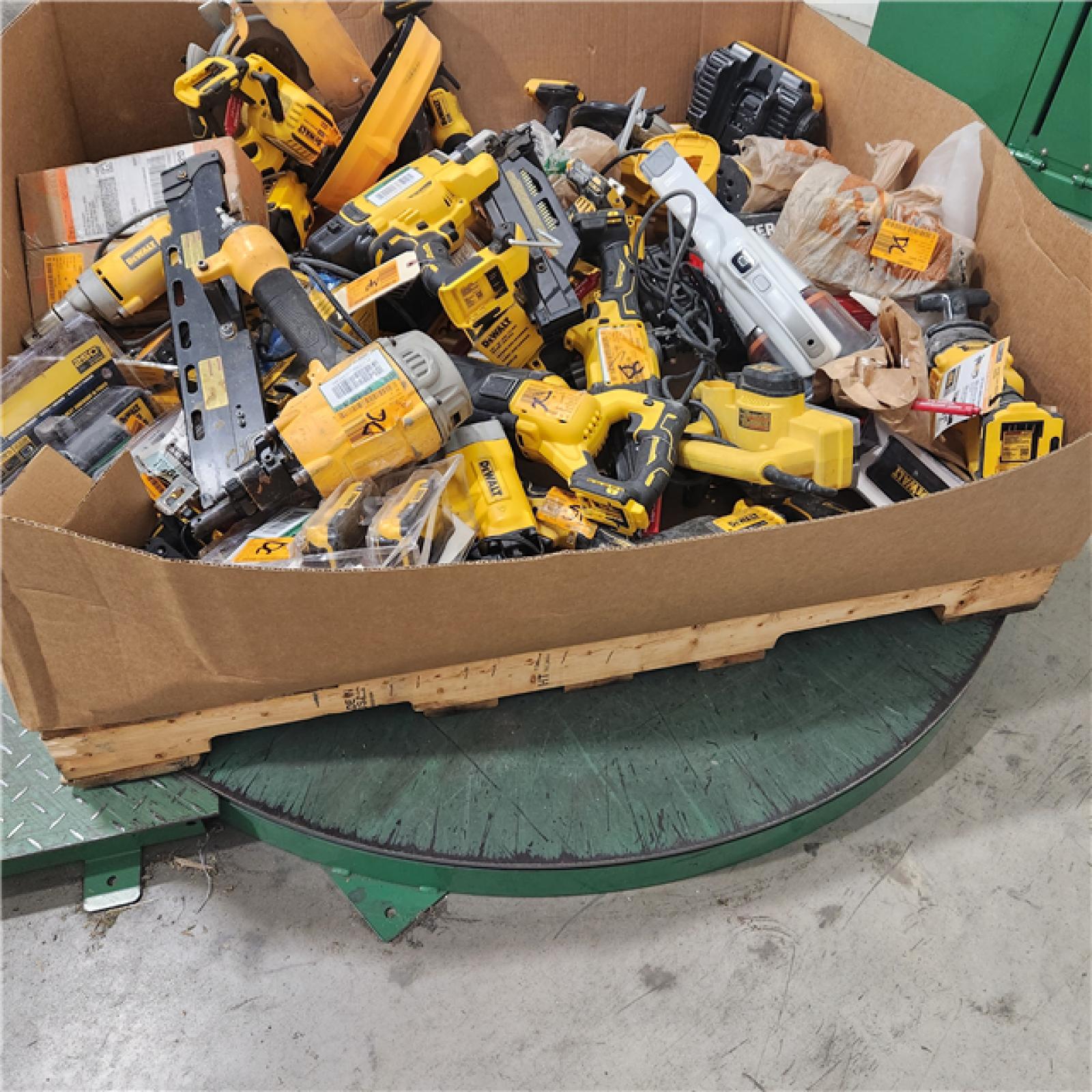 Dallas Location - As-Is Dewalt Tool Pallet