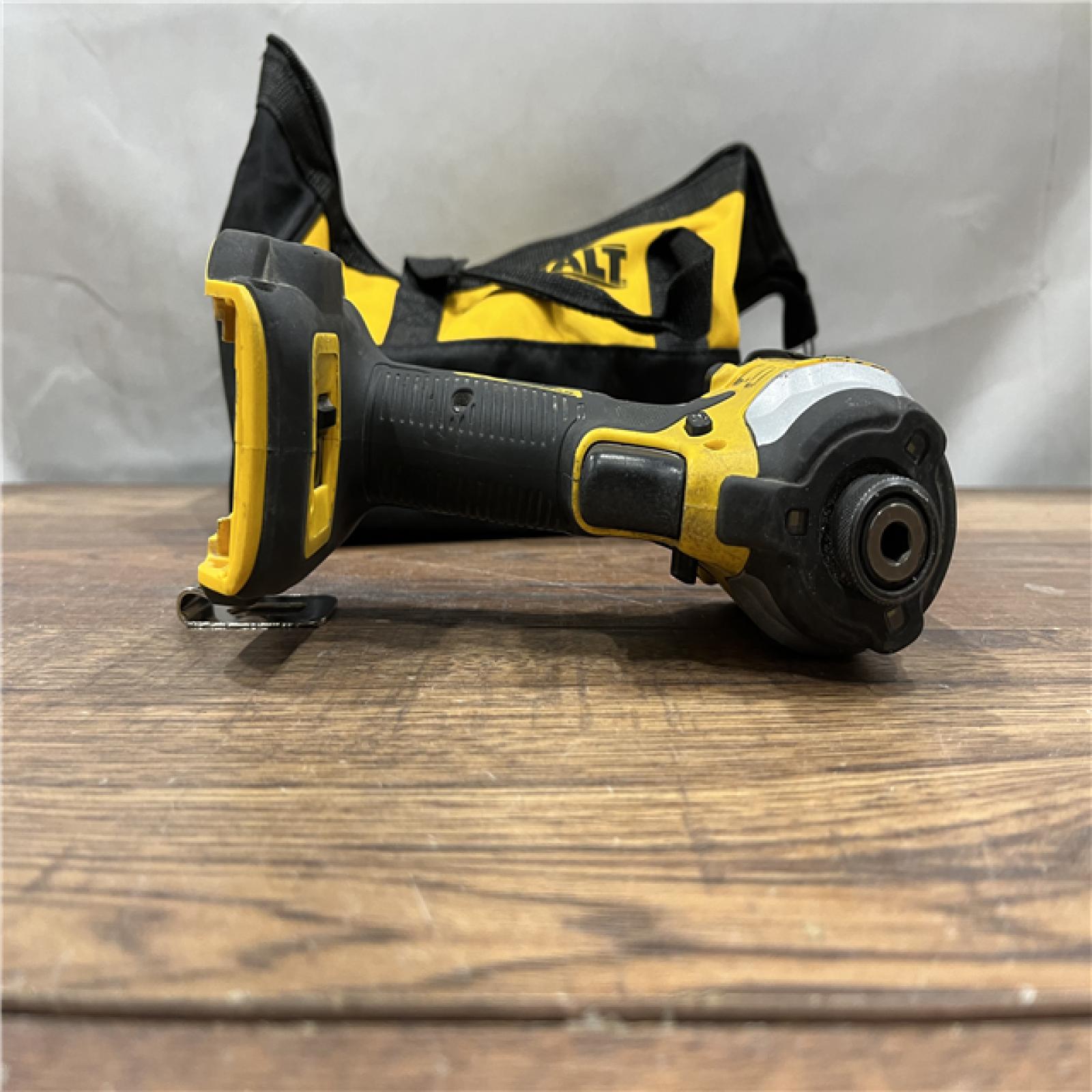 AS-IS DEWALT ATOMIC 20V MAX* Brushless Cordless Compact 1/4 in. Impact Driver Kit