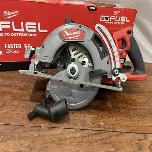 AS-ISMilwaukee 2830-20 Rear Handle Circular Saw M18 FUEL 7-1/4  Cordless Brushless Tool Only