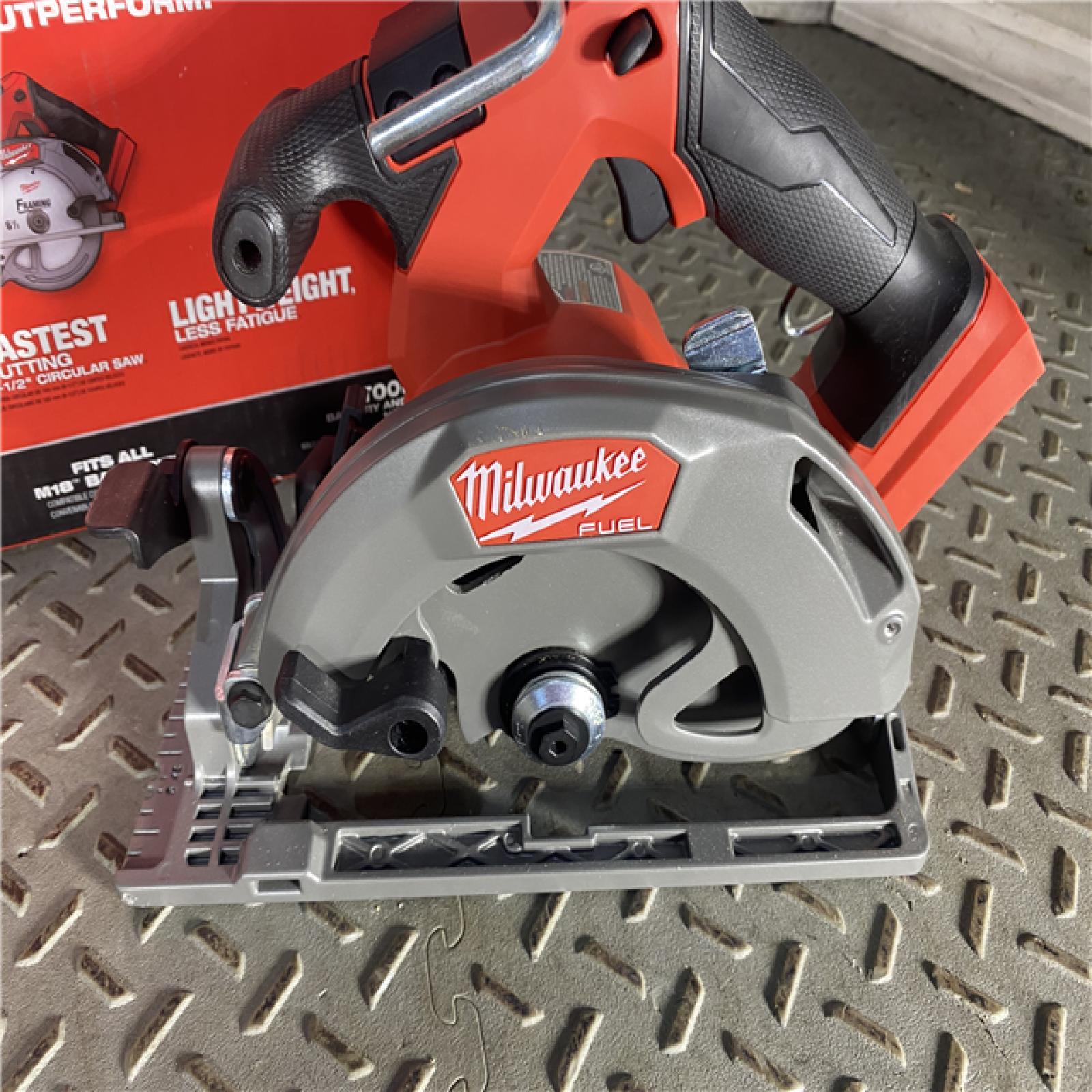 HOUSTON LOCATION - AS-IS M18 FUEL 18V Lithium-Ion Brushless Cordless 6-1/2 in. Circular Saw (Tool-Only)