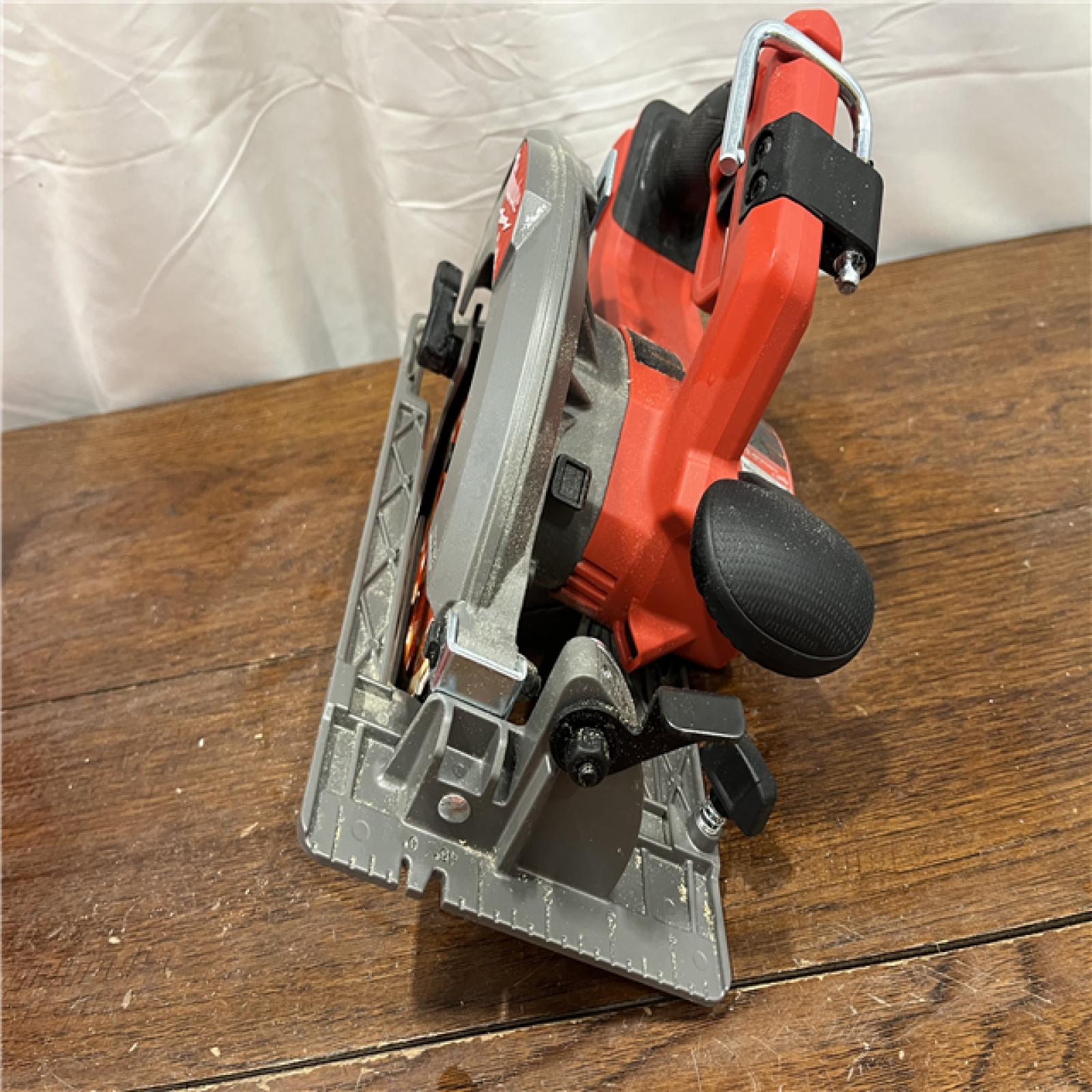 AS-ISMilwaukee M18 FUEL 18V Lithium-Ion Brushless Cordless 7-1/4 in. Circular Saw (Tool-Only)