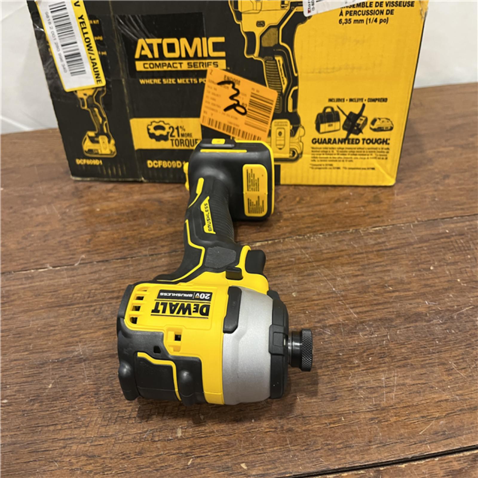 AS-ISDEWALT ATOMIC 20V MAX* Brushless Cordless Compact 1/4 in. Impact Driver Kit