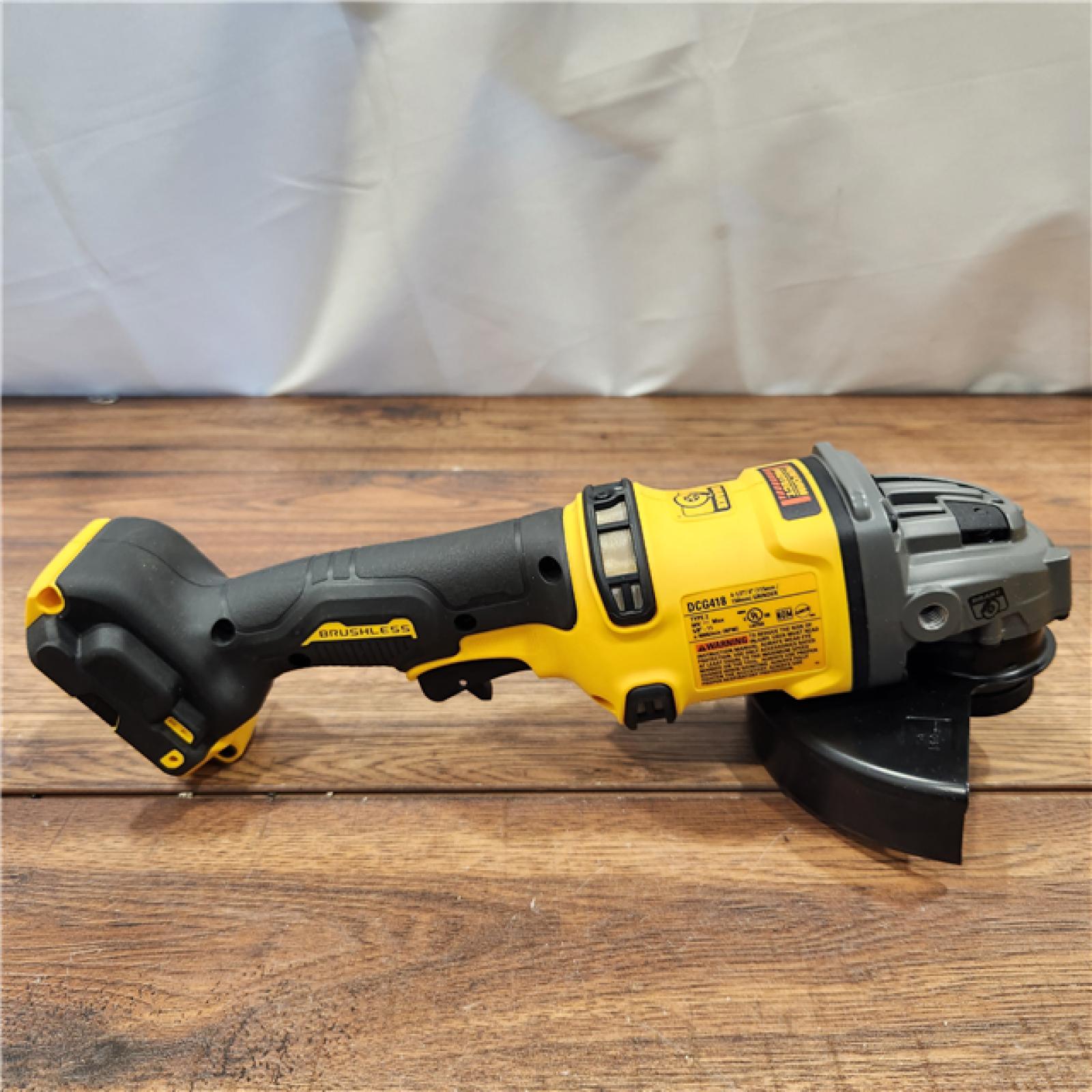 AS-IS DeWalt FLEXVOLT 60V MAX Cordless Grinder  4.5 - 6   9000 RPM  1 EA (115-DCG418B)