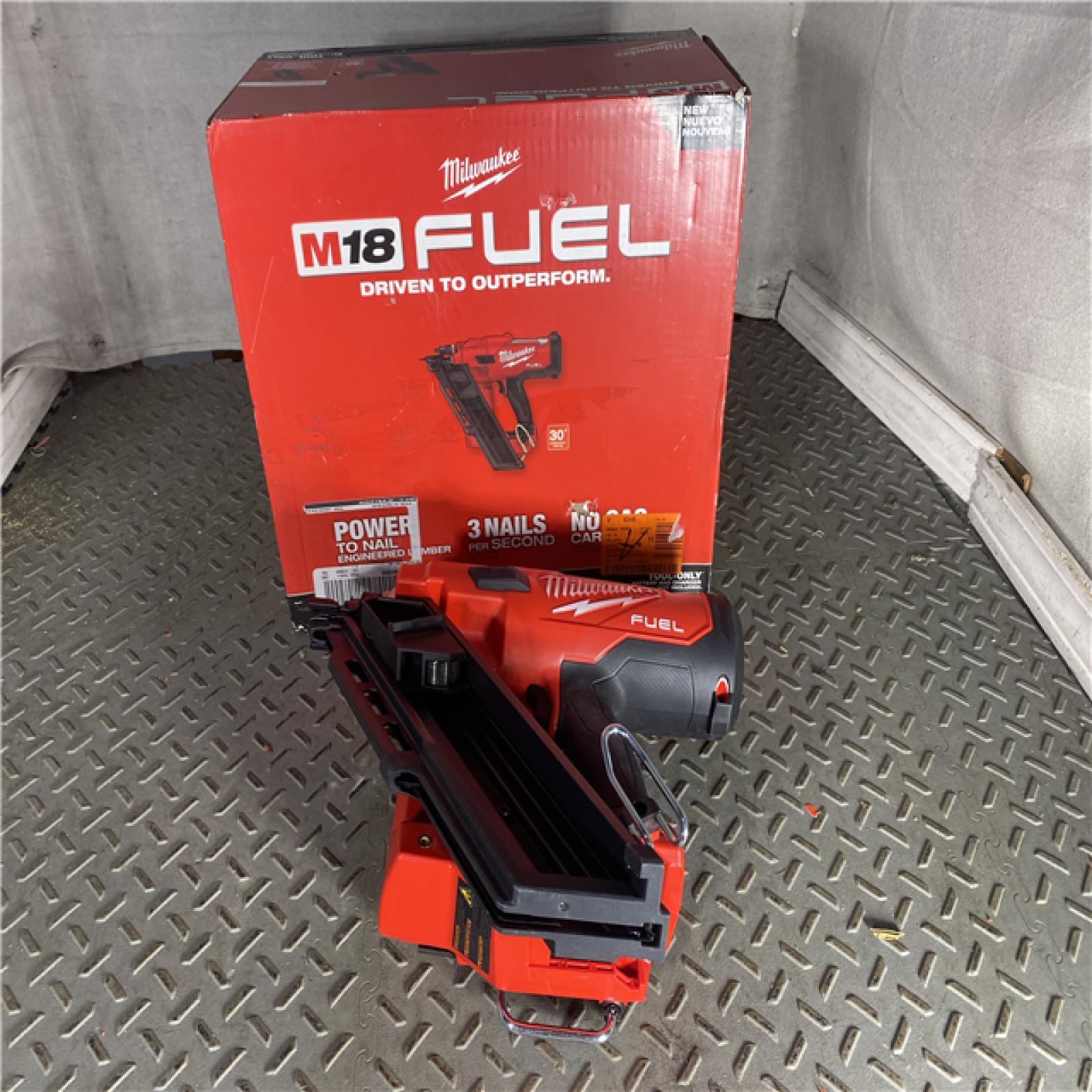 HOUSTON LOCATION - AS-IS Milwaukee M18 FUEL 30 Degree Framing Nailer