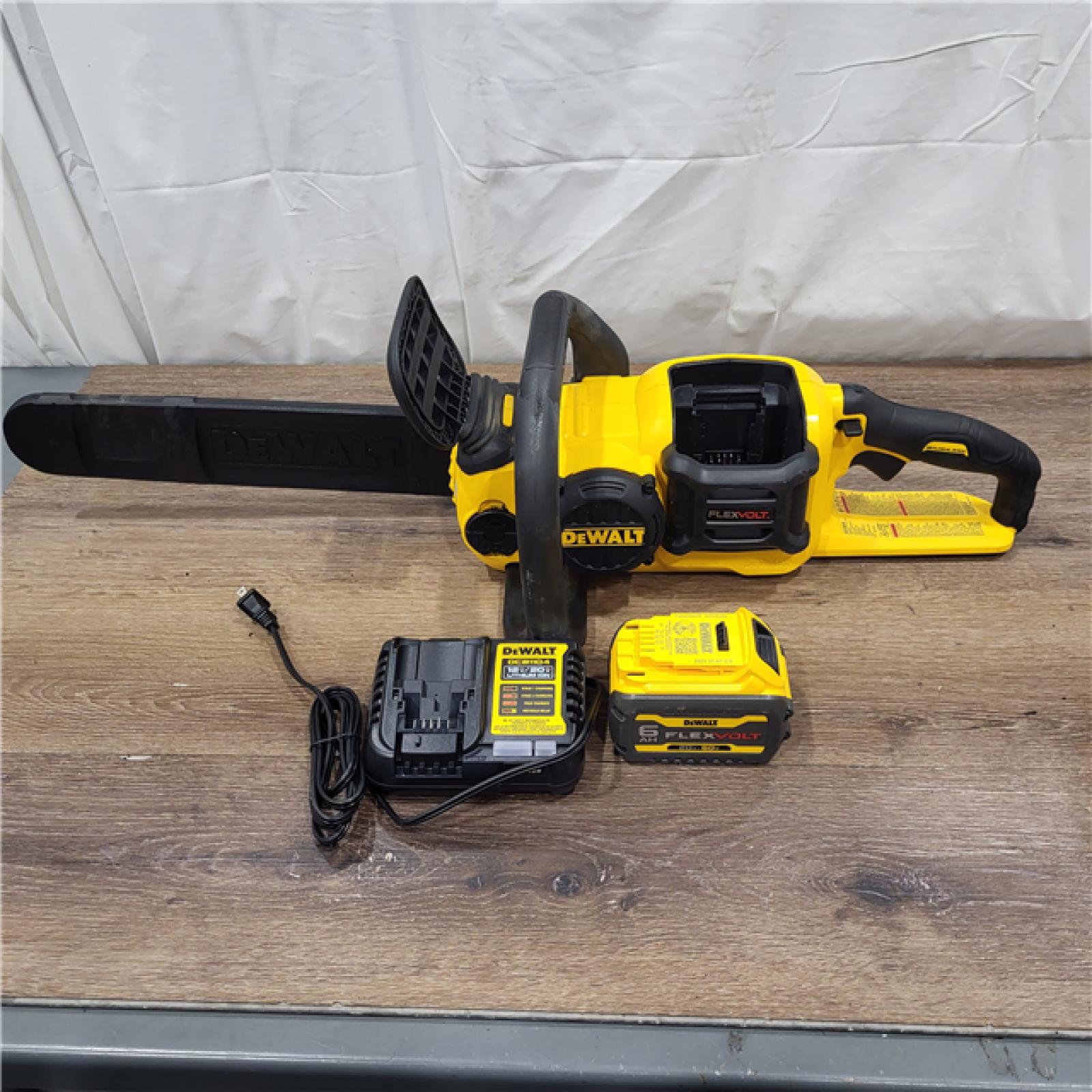 AS-IS DeWalt FLEXVOLT 60V MAX Lithium-Ion Brushless Cordless 16in. Chainsaw Kit