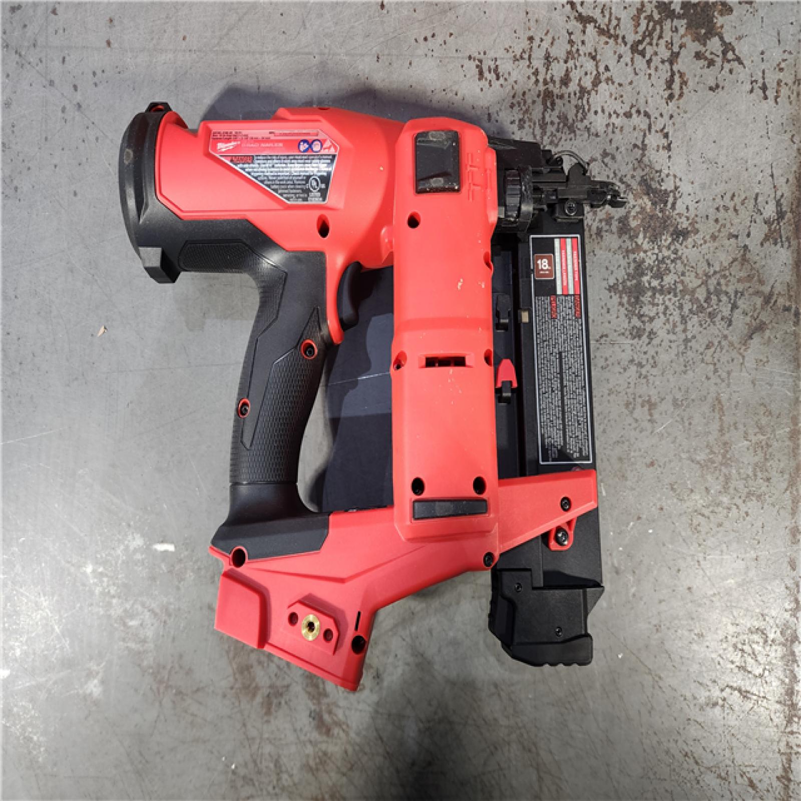 HOUSTON LOCATION - AS-IS (APPEARS LIKE NEW) Milwaukee M18 Fuel 18V Brushless 18-Gauge Brad Nailer 2746-20 (Bare Tool)