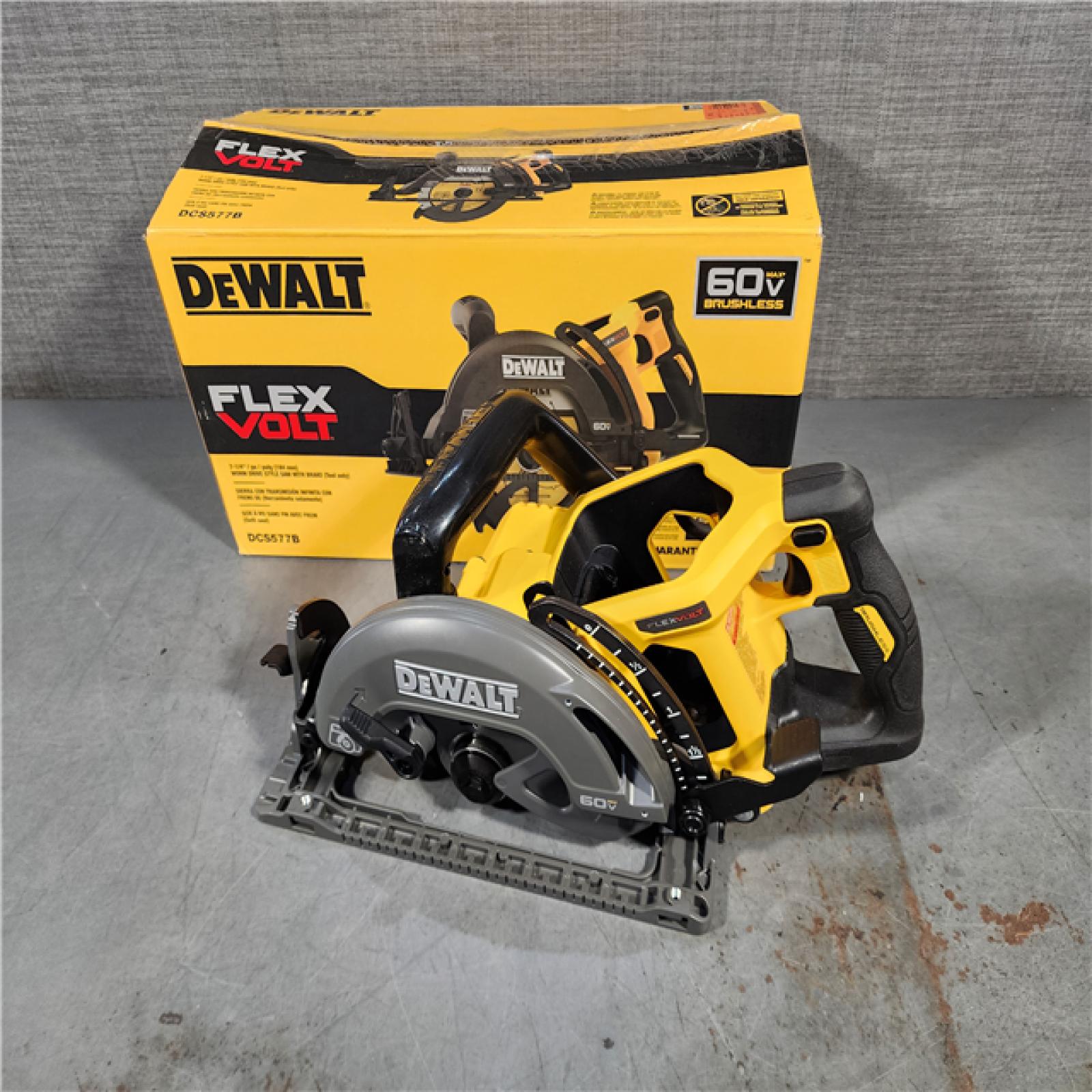 HOUSTON LOCATION - AS-IS DEWALT FLEXVOLT 60V MAX Cordless Brushless 7-1/4 in. Wormdrive Style Circular Saw (Tool Only)