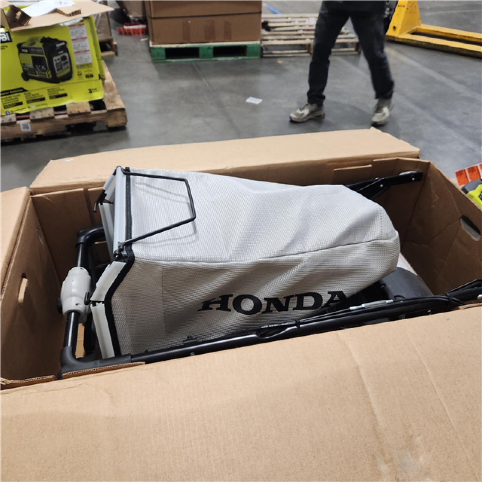 Dallas Location - As-Is Honda HRX217VKA Mower