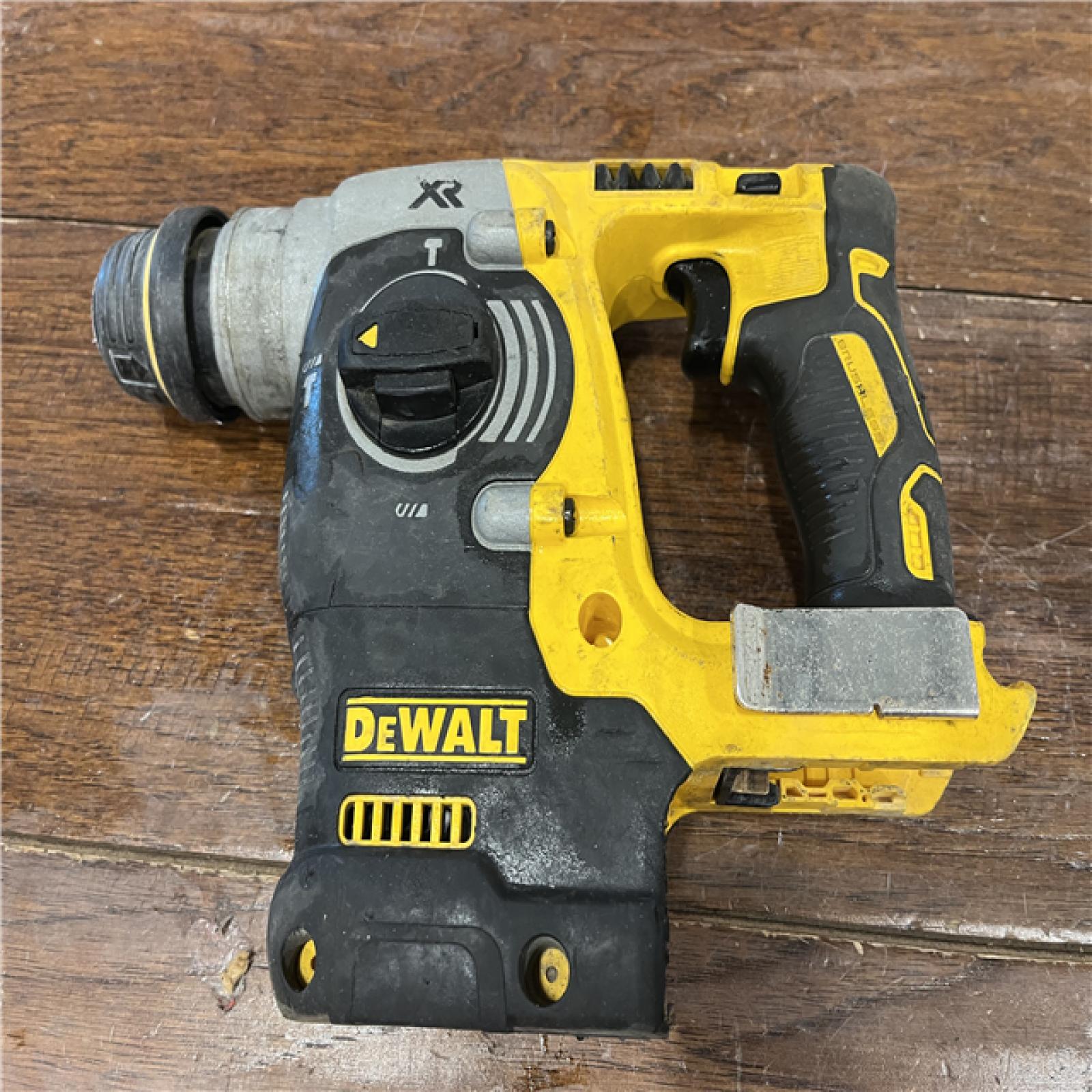 AS-ISDewalt | SDS 20-V Cordless Rotary Hammer