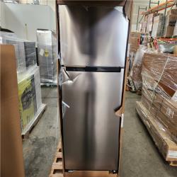 Phoenix Location Vissani 18 cu. ft. Top Freezer Refrigerator in Stainless Steel Look