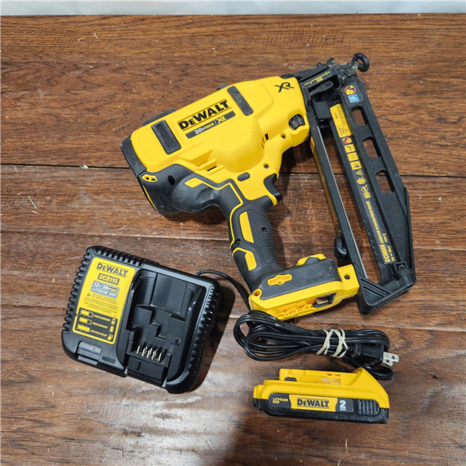 AS-IS DeWalt DCN660D1 20V 16 Gauge Cordless Angled Finish Nailer Kit W/ 2Ah Battery