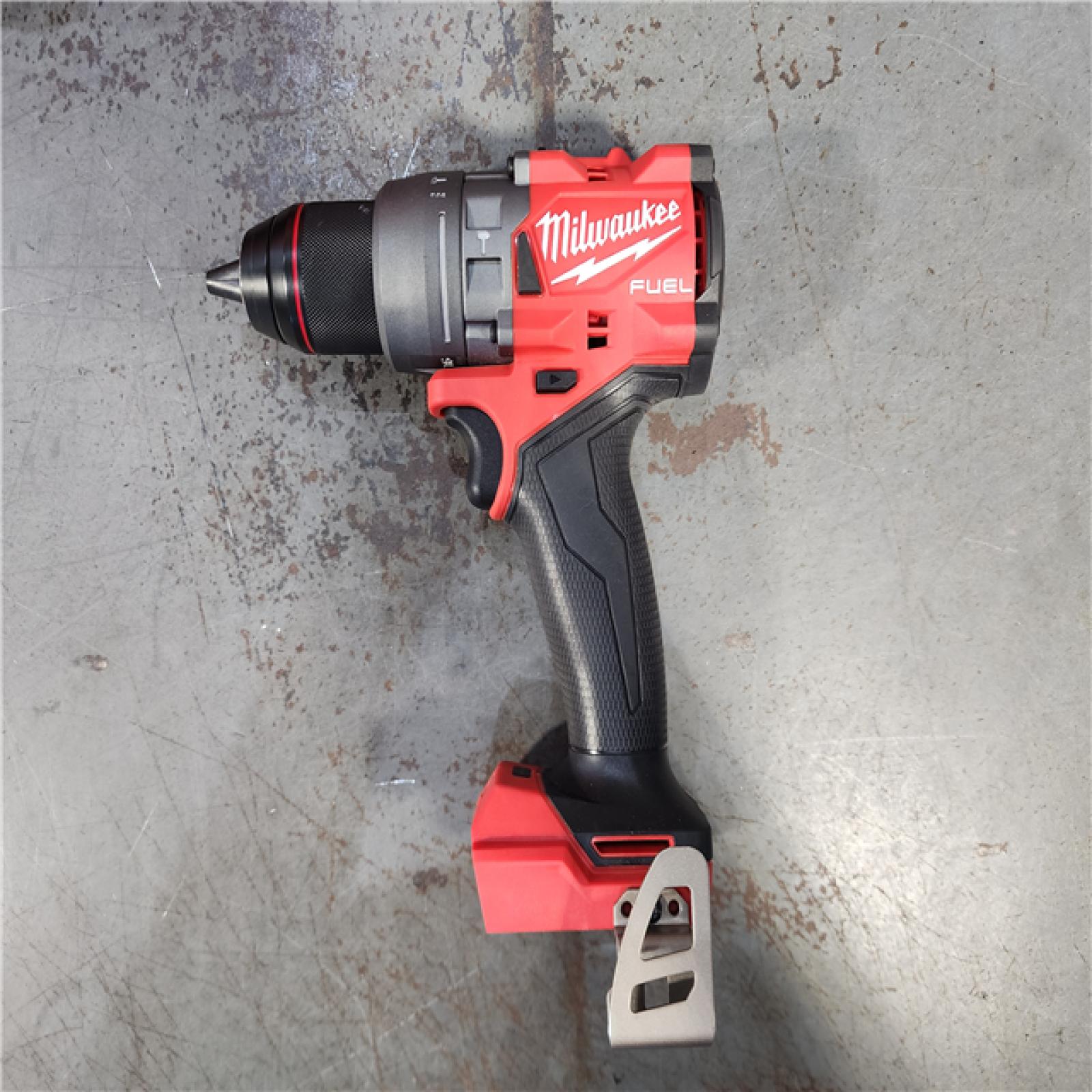 HOUSTON LOCATION - AS-IS (APPEARS LIKE NEW) Milwaukee 2904-22 Hammer Drill Driver Kit with Batteries  Charger & Tool Case  Red