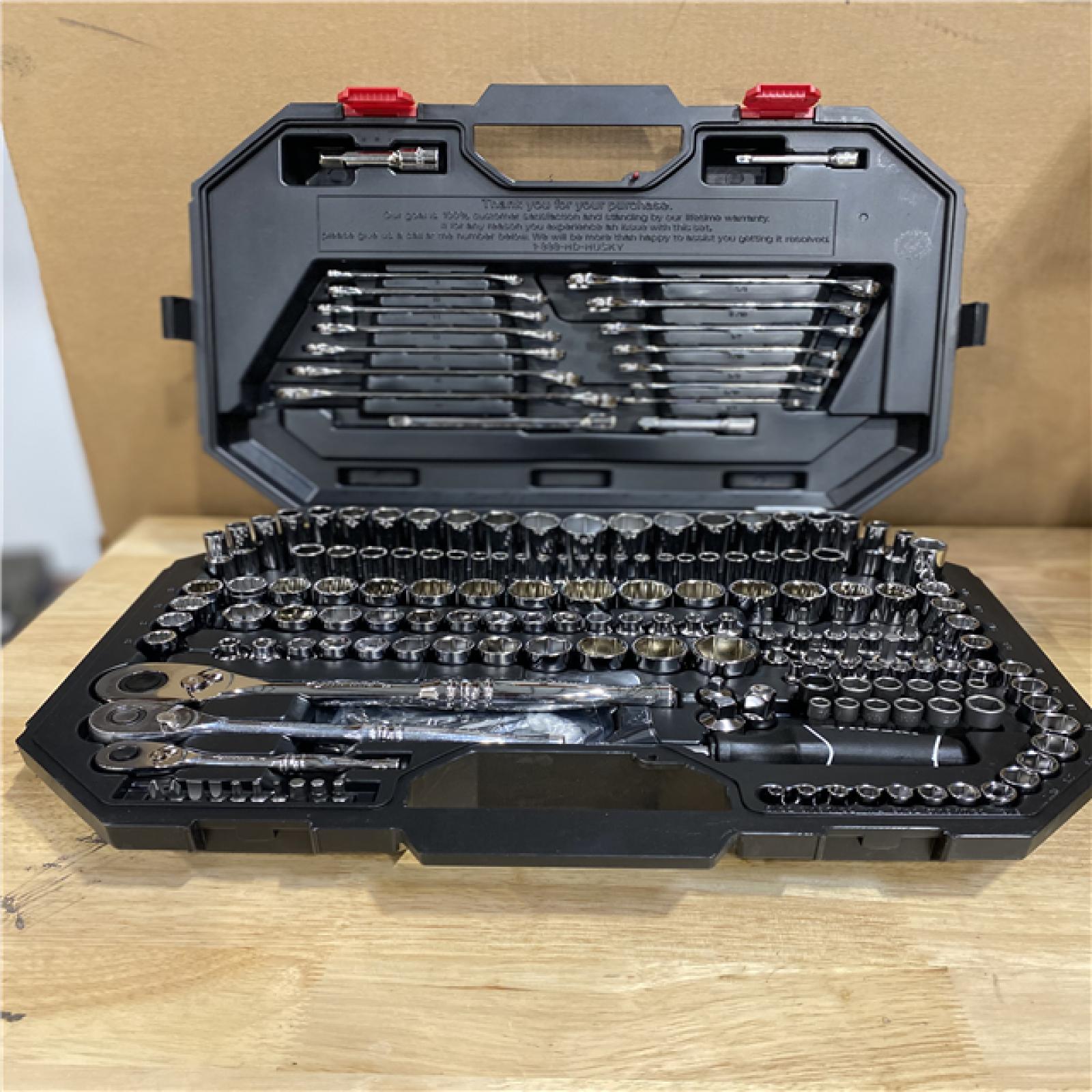 LIKE NEW! -Husky Mechanics Tool Set (194-Piece)