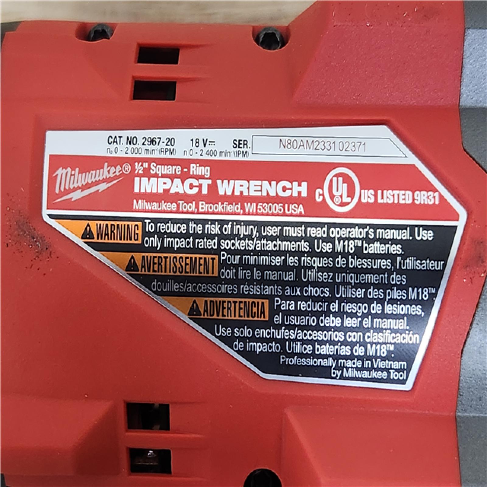 Phoenix Location Milwaukee M18 FUEL 18V Lithium-Ion Brushless Cordless 1/2 in. Impact Wrench w/Friction Ring Kit w/One 5.0 Ah Battery and Bag