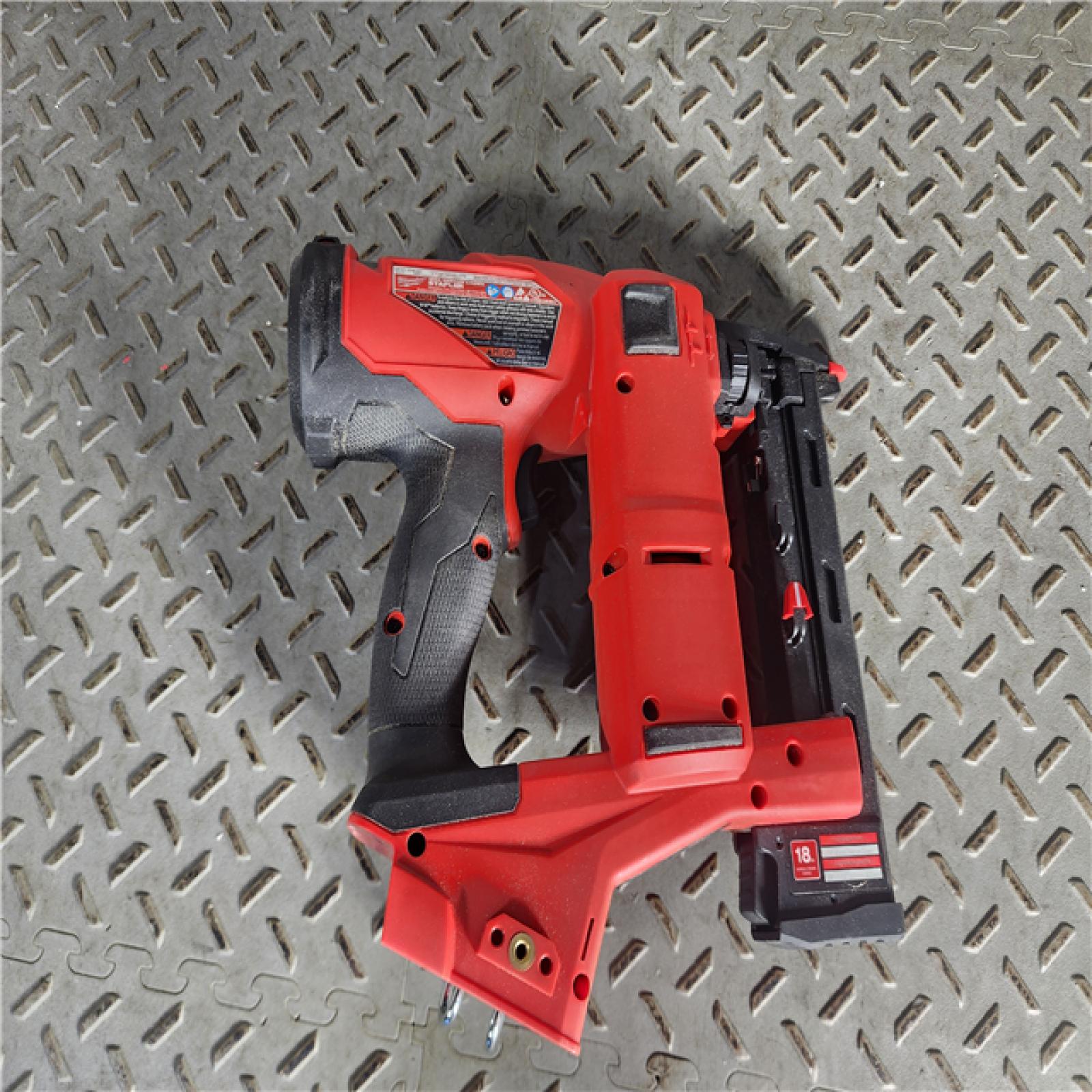 HOUSTON LOCATION - AS-IS M18 FUEL 18-Volt Lithium-Ion Brushless Cordless 18-Gauge 1/4 in. Narrow Crown Stapler (Tool-Only)