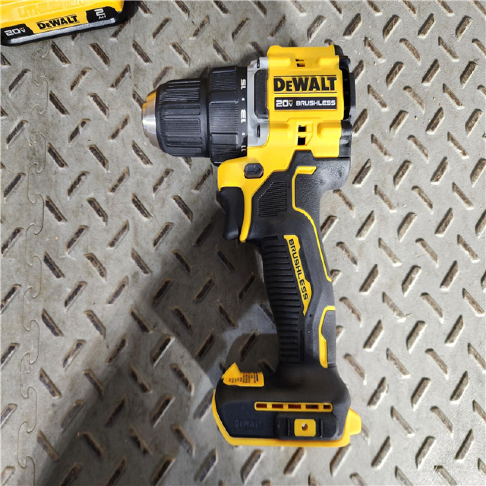 HOUSTON LOCATION - AS-IS (APPEARS LIKE NEW) DeWalt ATOMIC COMPACT SERIES 20V MAX* Brushless Cordless 1/2 in. Drill/Driver