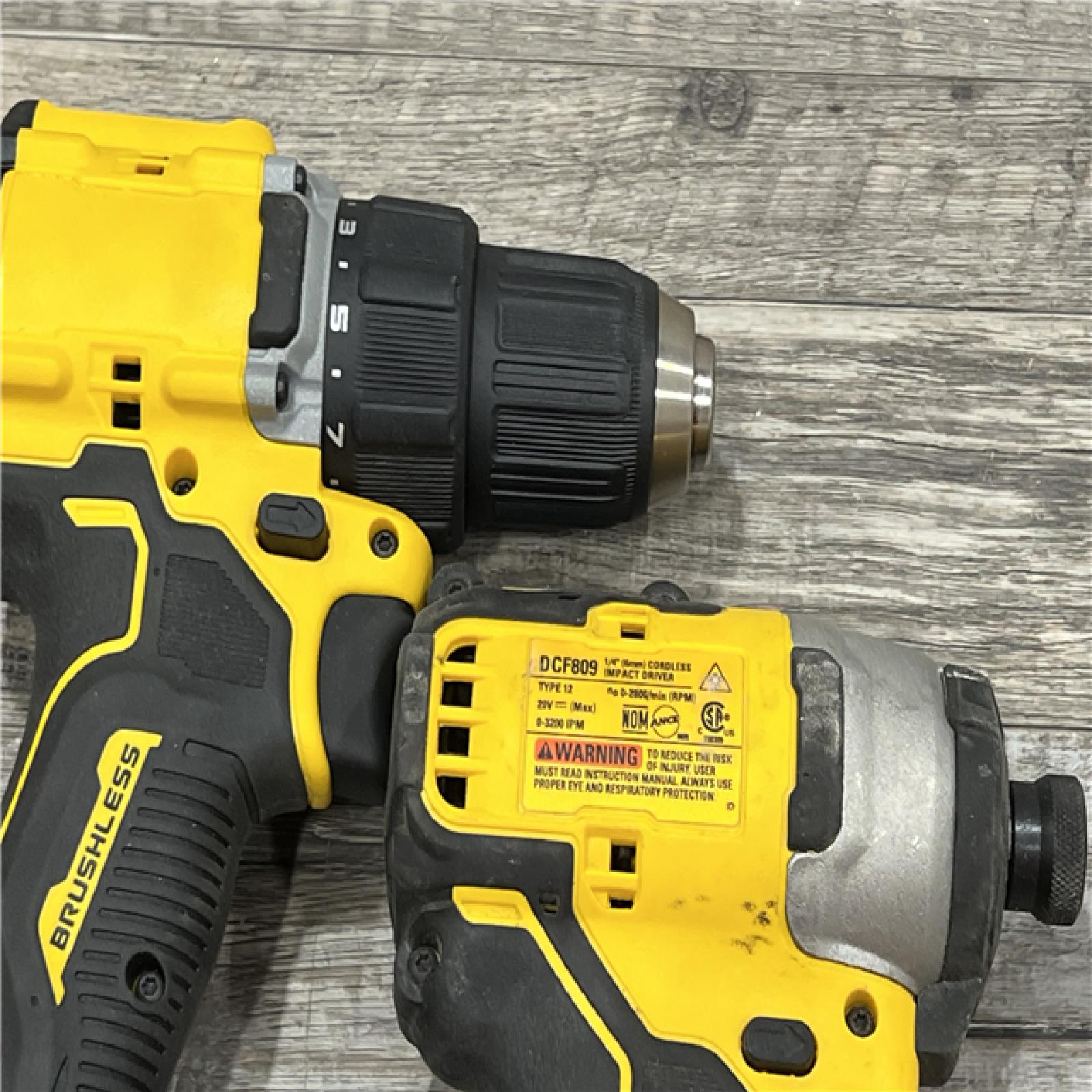 AS-IS DEWALT ATOMIC 20-Volt MAX Lithium-Ion Cordless Combo Kit (2-Tool) with (2) 2.0Ah Batteries, Charger and Bag