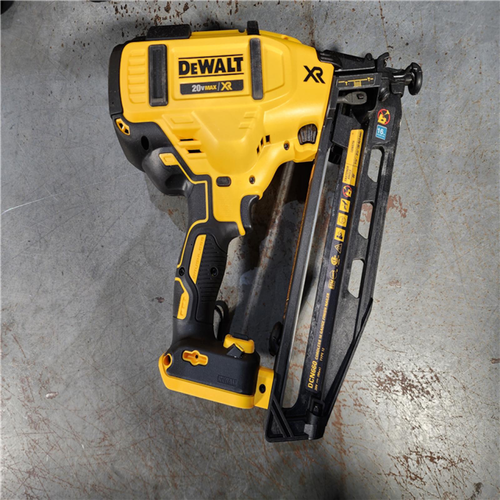 HOUSTON LOCATION - AS-IS DeWalt DCN660D1 20V 16 Gauge Cordless Angled Finish Nailer Kit W/ 2Ah Battery