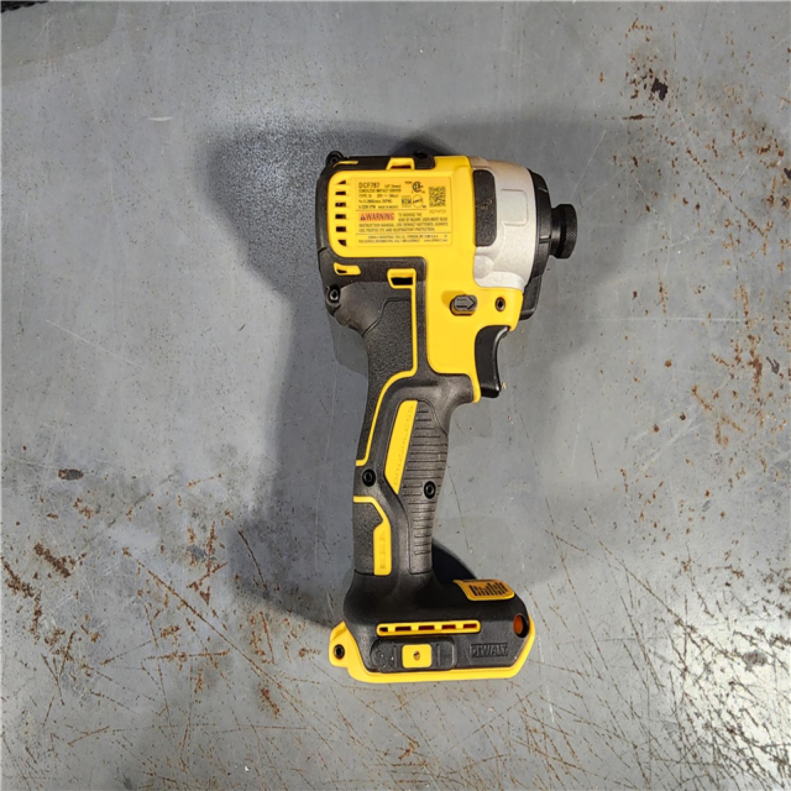 HOUSTON LOCATION - AS-IS (APPEARS LIKE NEW) DEWALT ATOMIC 20V MAX Lithium-Ion Brushless Cordless 1/2 in. Variable Speed Impact Wrench Kit with 5 Ah Battery and Charger