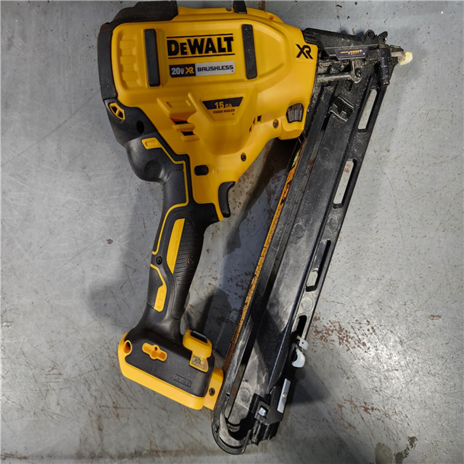 HOUSTON LOCATION - AS-IS DEWALT 20V MAX XR 15 Ga. Cordless 34 Deg Nailer 20 V