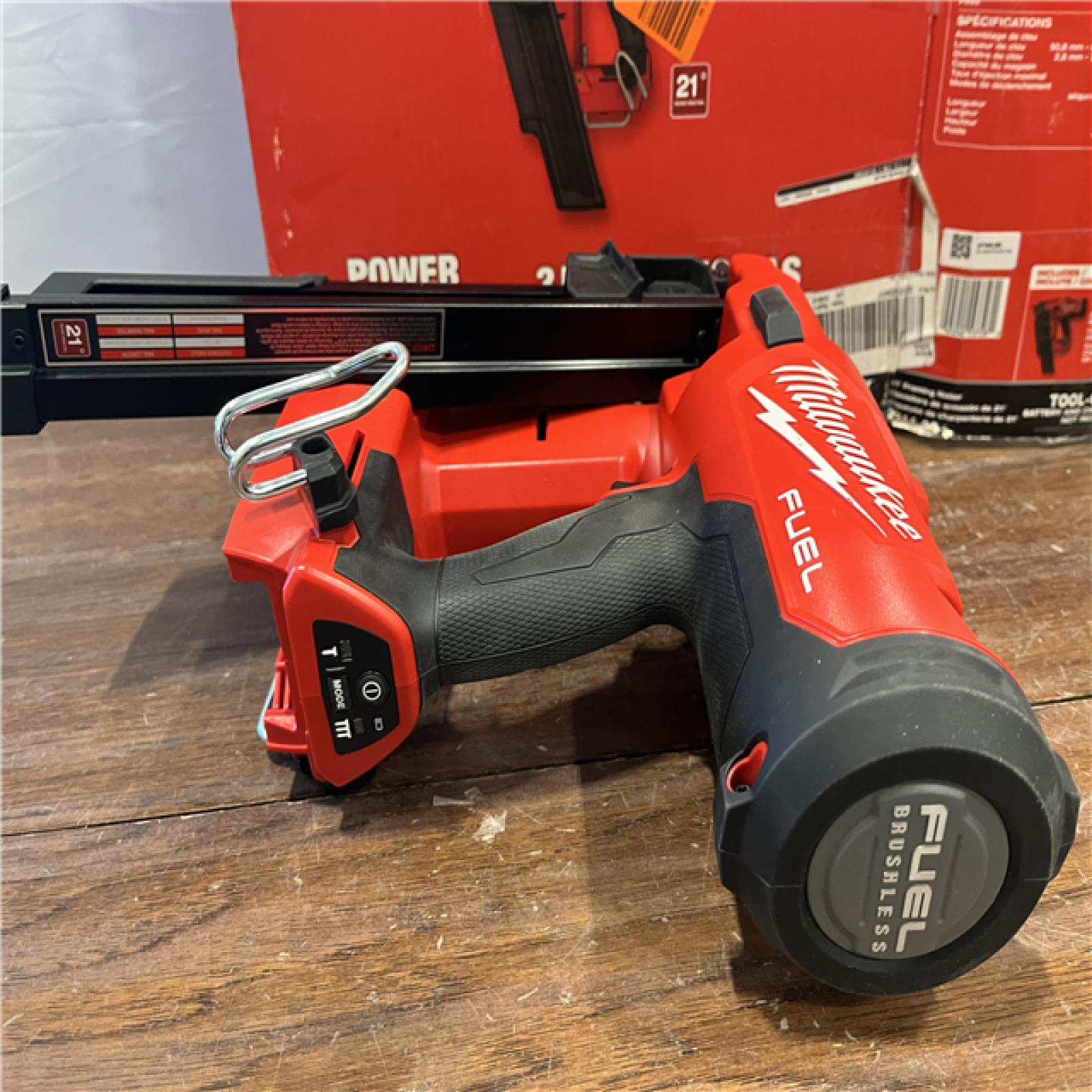 AS-ISMilwaukee 2744-20 M18 FUEL 3-1/2 in. 18-Volt 21-Degree Lithium-Ion Brushless Cordless Framing Nailer (Tool-Only) (Refurbished)