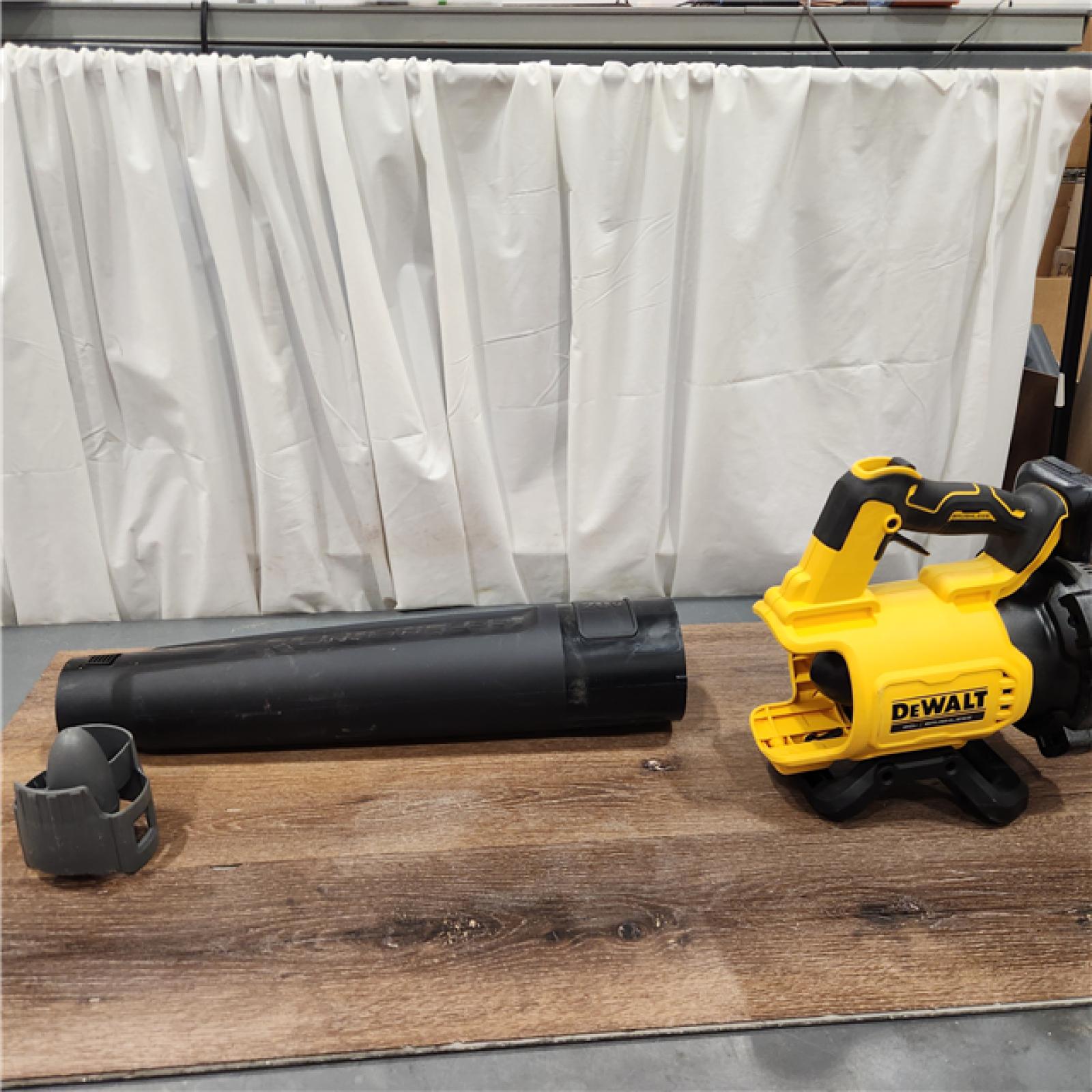 AS-IS DEWALT 20V MAX 125 MPH 450 CFM Brushless Cordless Battery Powered Blower (Tool Only)