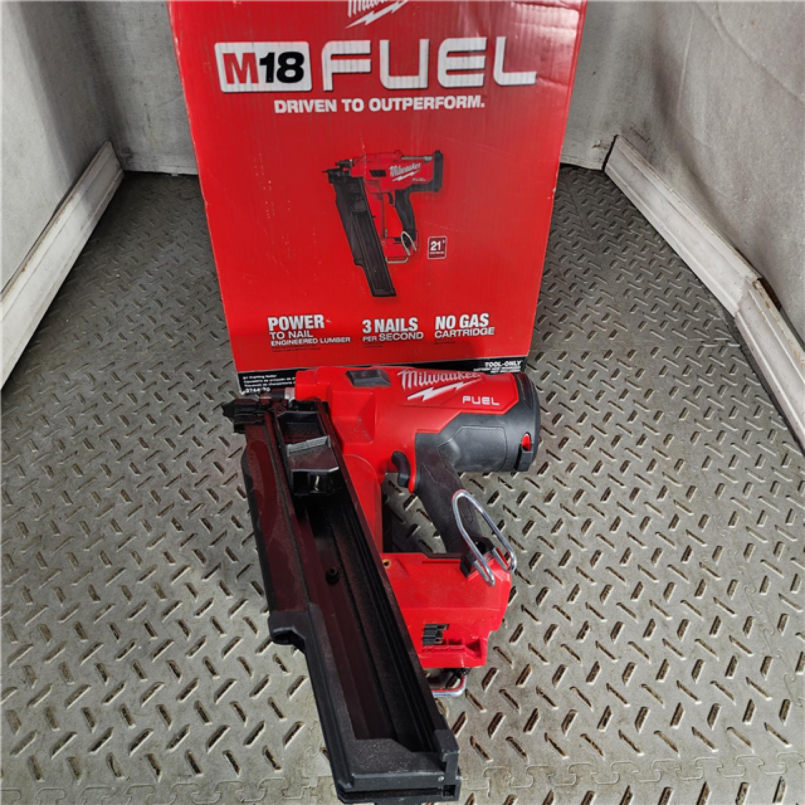 HOUSTON LOCATION - AS-IS Milwaukee 2744-20 M18 FUEL 21-Degree Cordless Framing Nailer (Tool Only)