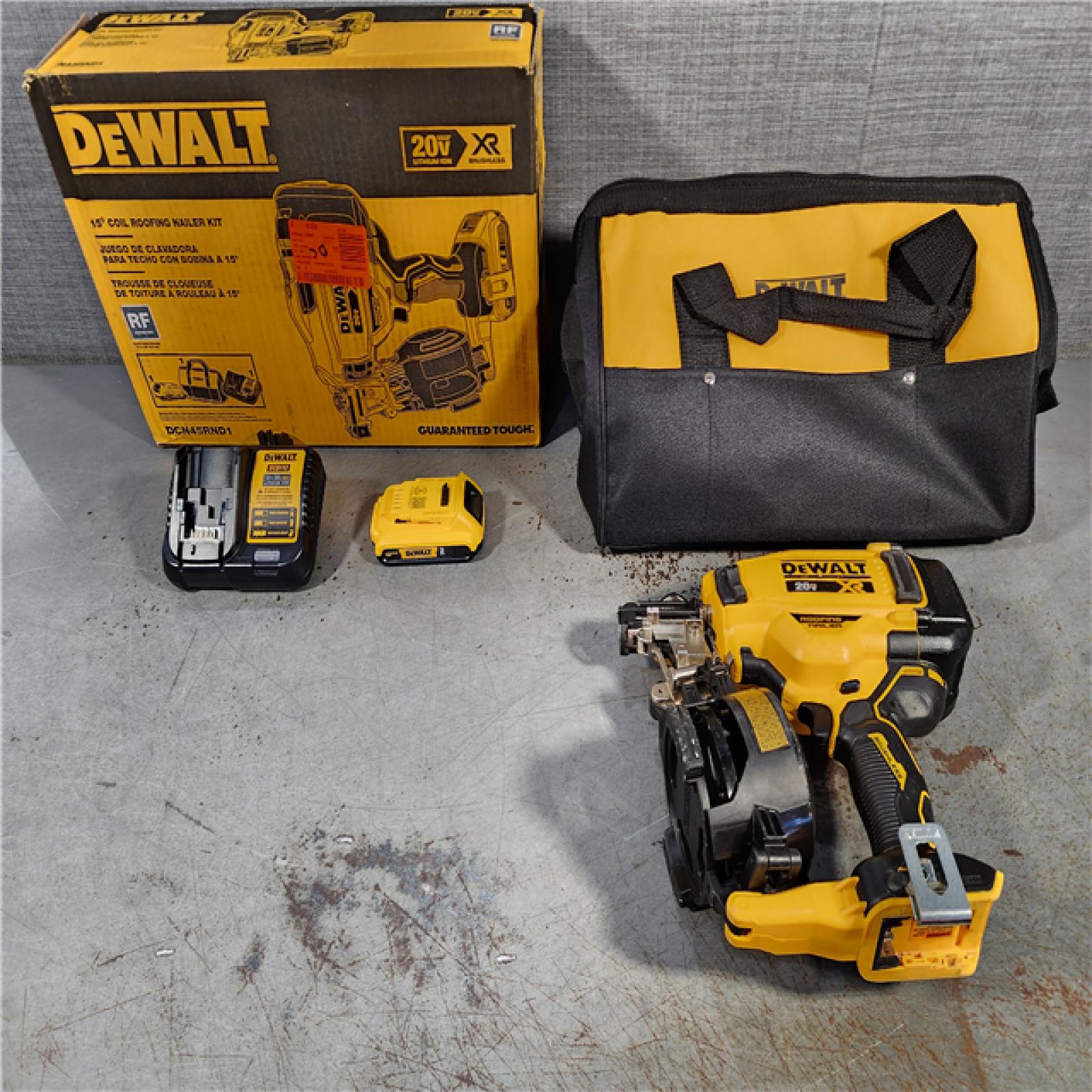 HOUSTON LOCATION - AS-IS DEWALT 2007898 Roofing Nailer Cordless