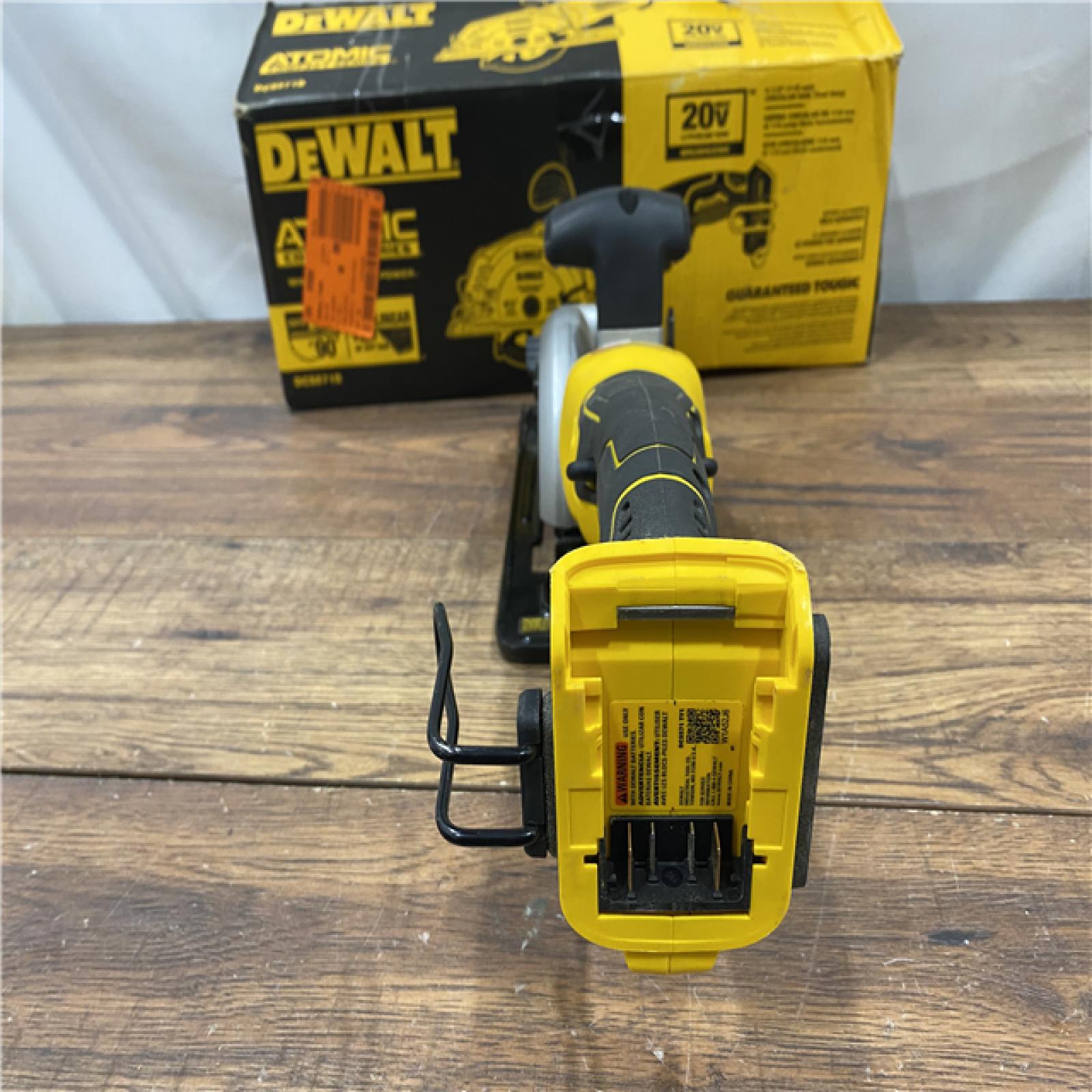 AS IS DEWALT ATOMIC 20V MAX Cordless Brushless 4-1/2 in. Circular Saw (Tool Only)