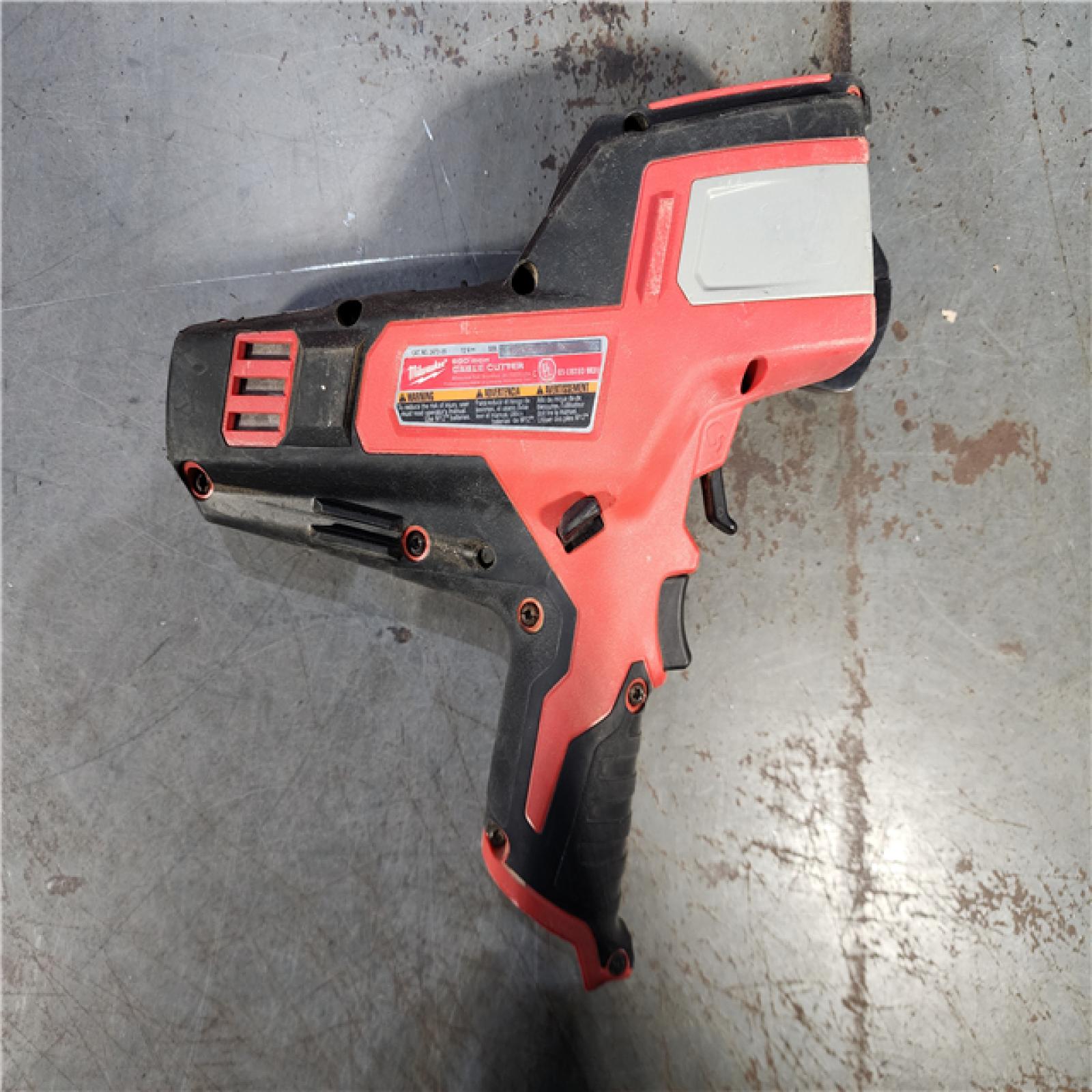 HOUSTON LOCATION - AS-IS Milwaukee M12 600 Mcm Cable Cutter Kit