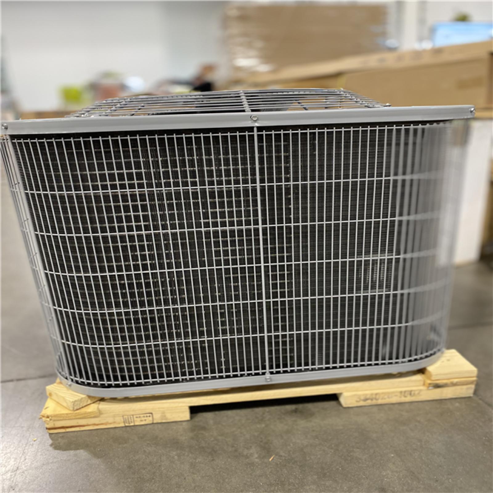 DALLAS LOCATION - Smartcomfort® by Carrier 3 Ton 14 SEER Heat Pump - 2022 Model - Northern States