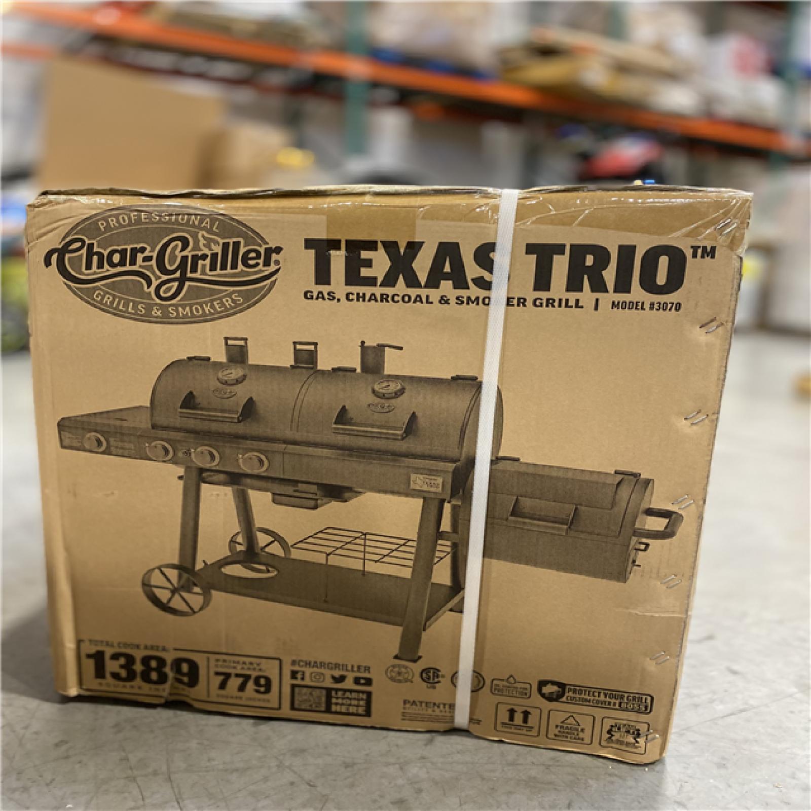 DALLAS LOCATION - Char-Griller Texas Trio 4-Burner Dual Fuel Grill with Smoker in Black