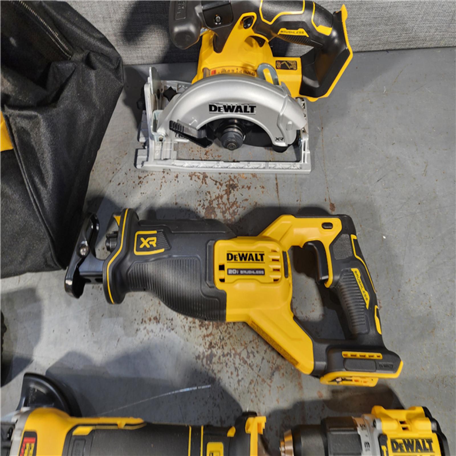 HOUSTON LOCATION - AS-IS DEWALT 20V 5-TOOL COMBO KIT