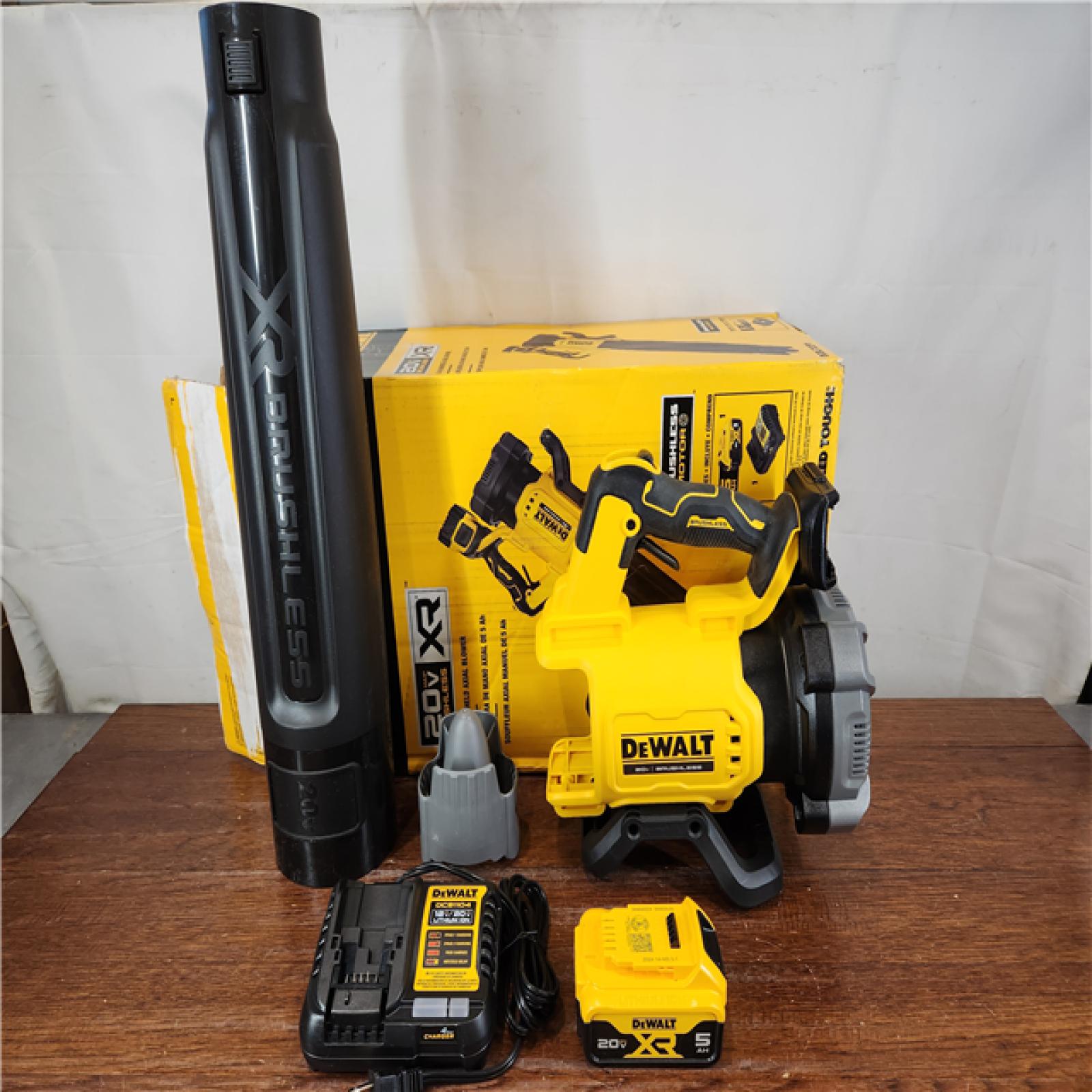 AS-IS DEWALT 20V MAX Brushless Cordless Handheld Axial Leaf Blower Kit