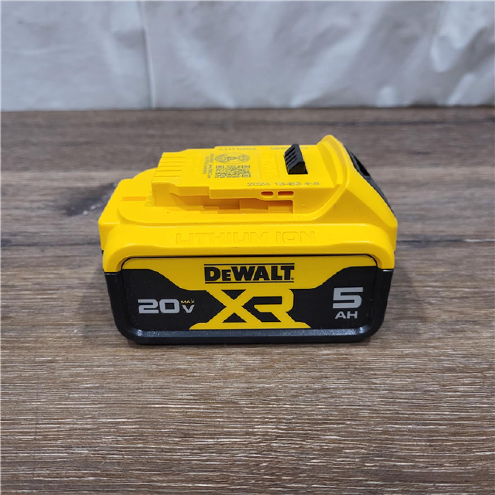 AS-IS DEWALT 20-Volt Maximum XR 5.0 Ah Battery Pack and Charger